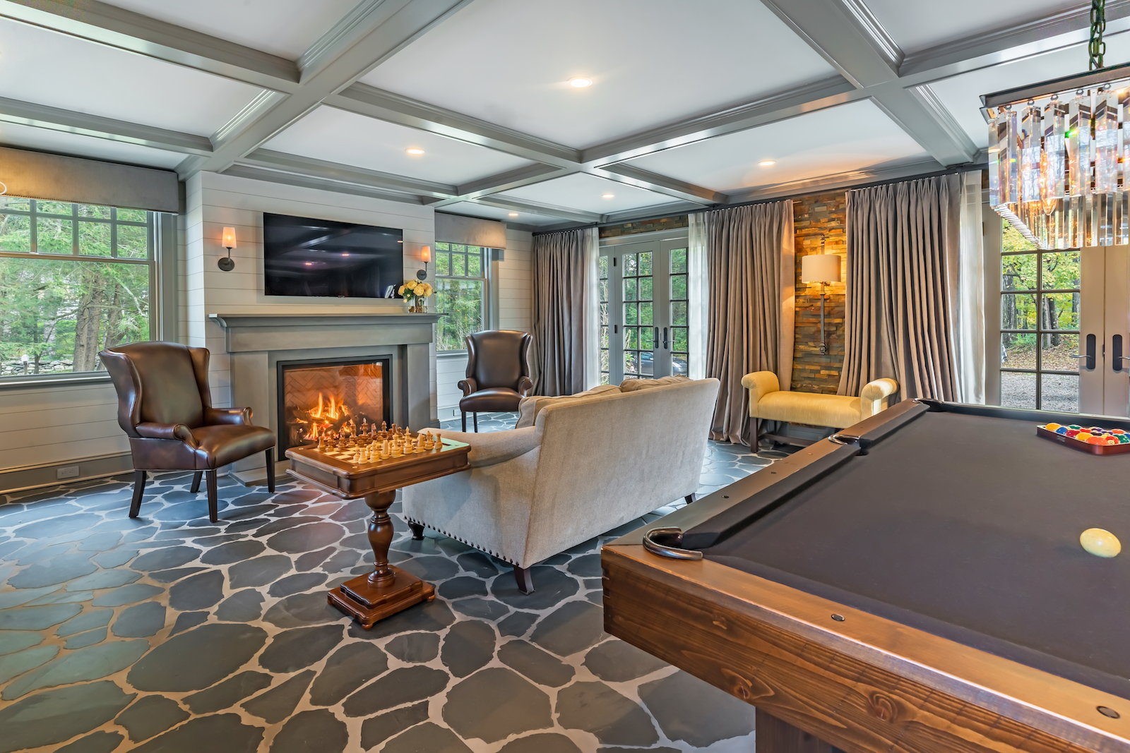 Stylish Relaxing + Entertaining Spaces
