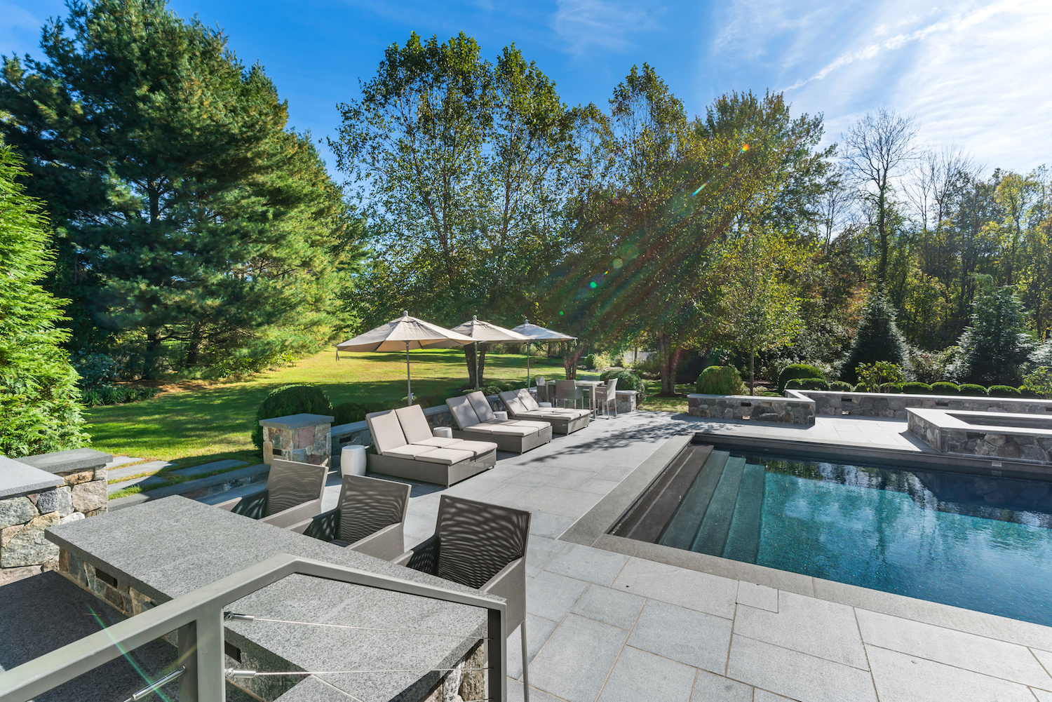 Pool-side Bar and Seating