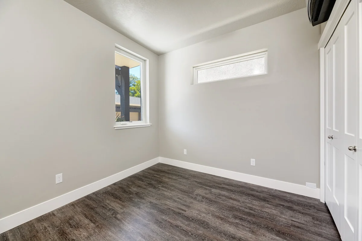 McNeeley_331 36th_1801.jpg