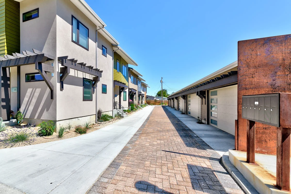 McNeeley_331 36th_1828.jpg