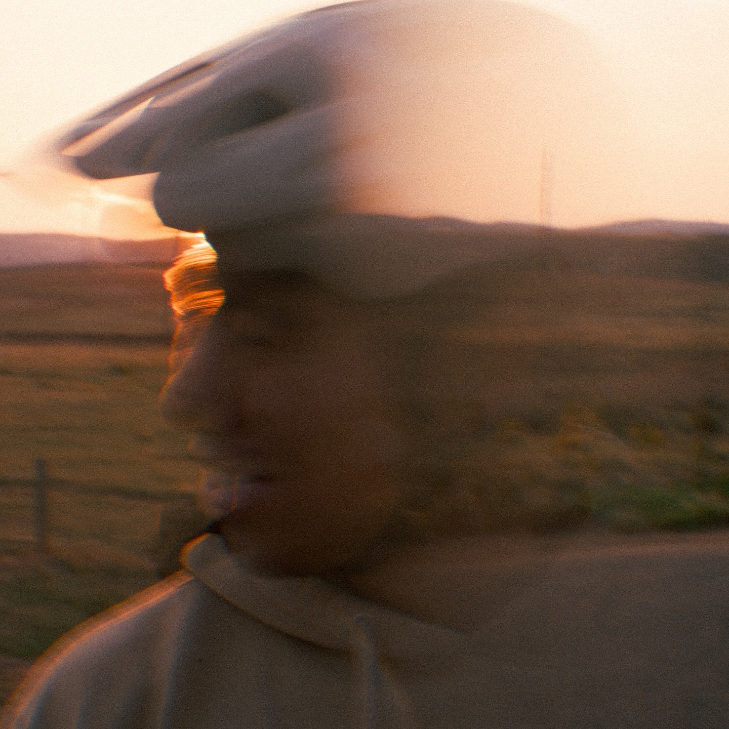 Playing with some lights and filters. Maybe something will come of it, maybe not.
Gotta make something somehow. 

Thinking of K-Pop Demon Hunters while editing.