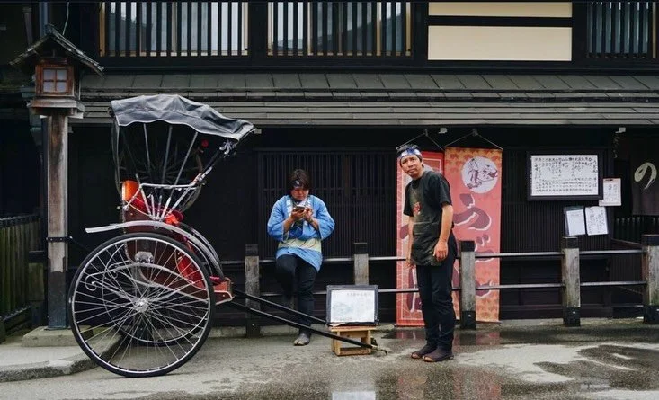 2016.
The year I fell in love with photography, shooting on a Sony A6000, editing on bootleg software and VSCO. Texted and DMed everyone to create something new all the time.
Tried to shoot and post nearly every day. This was the exponential curve of