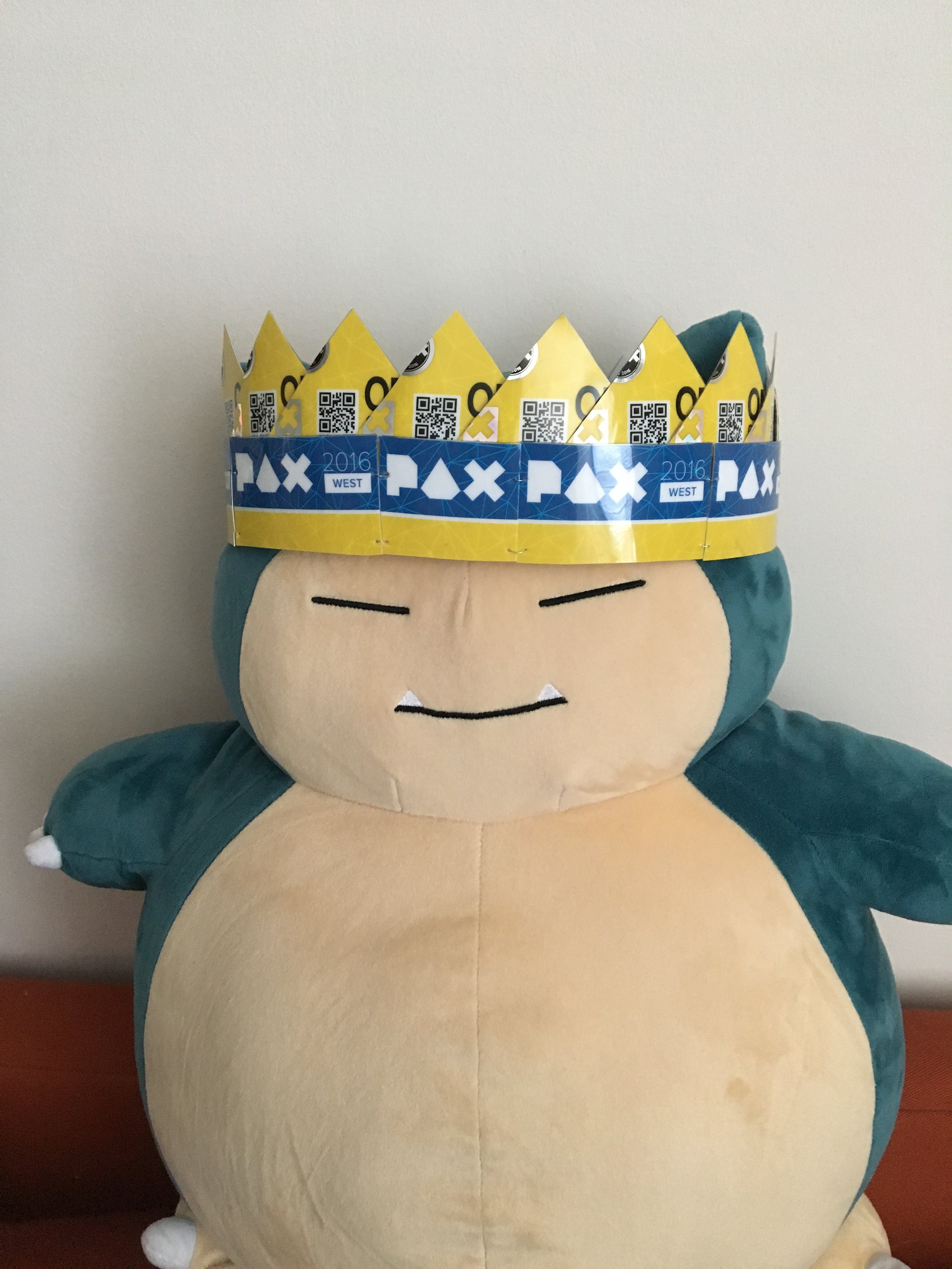 The original crown from 2017 was much larger than my head, so I modeled it on a plush toy.