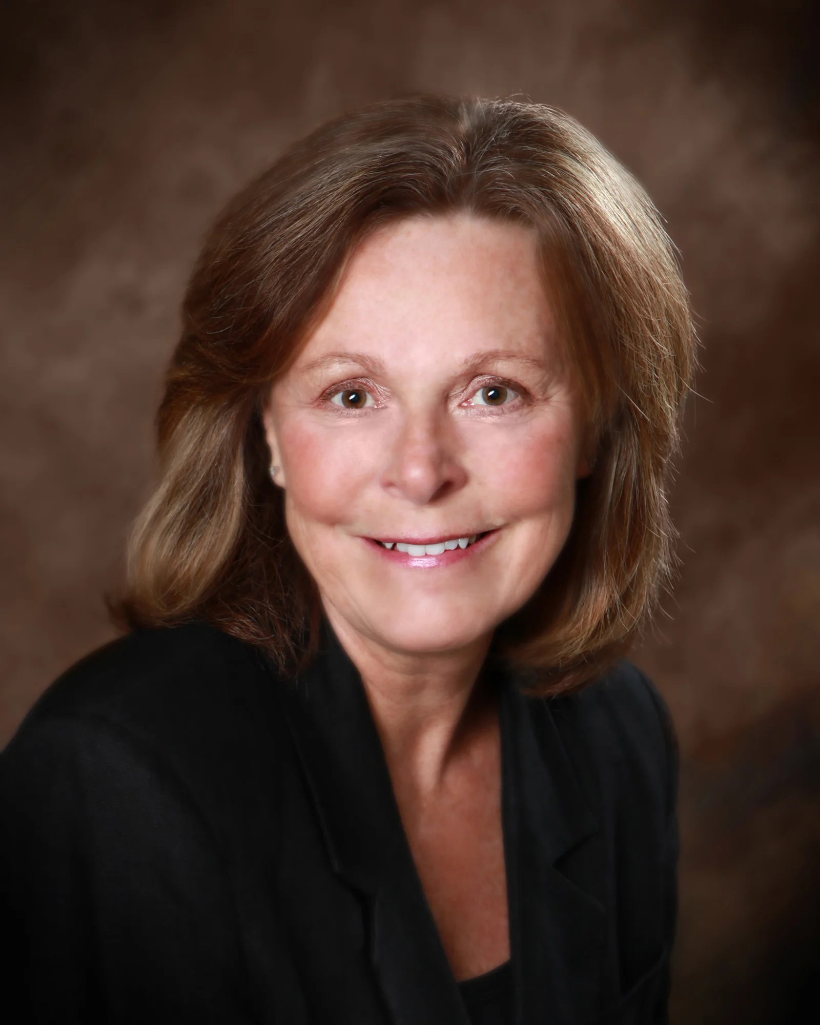 Dee Donatelli HeadShot.jpg