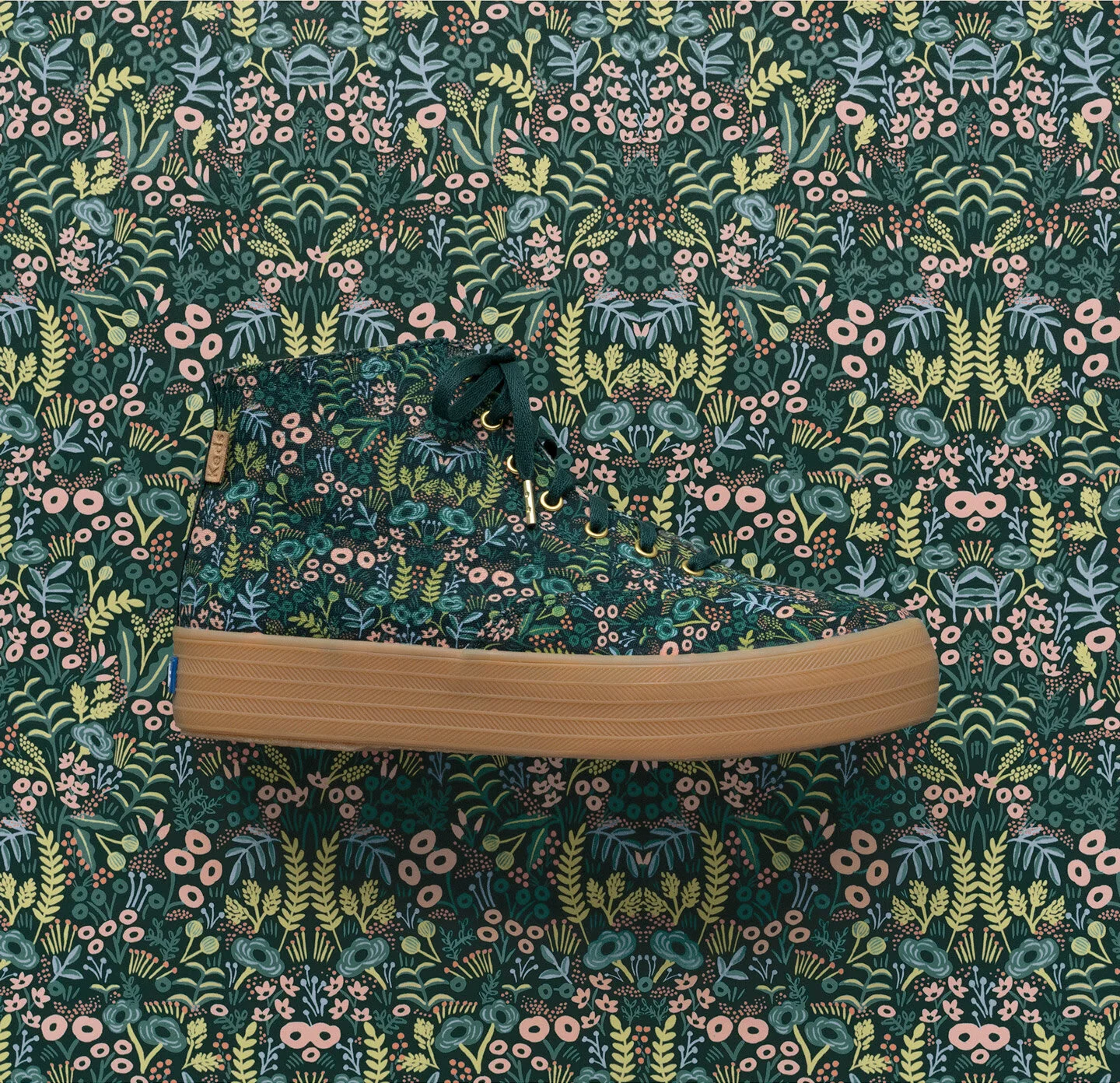 keds-rifle-tapestry.jpg