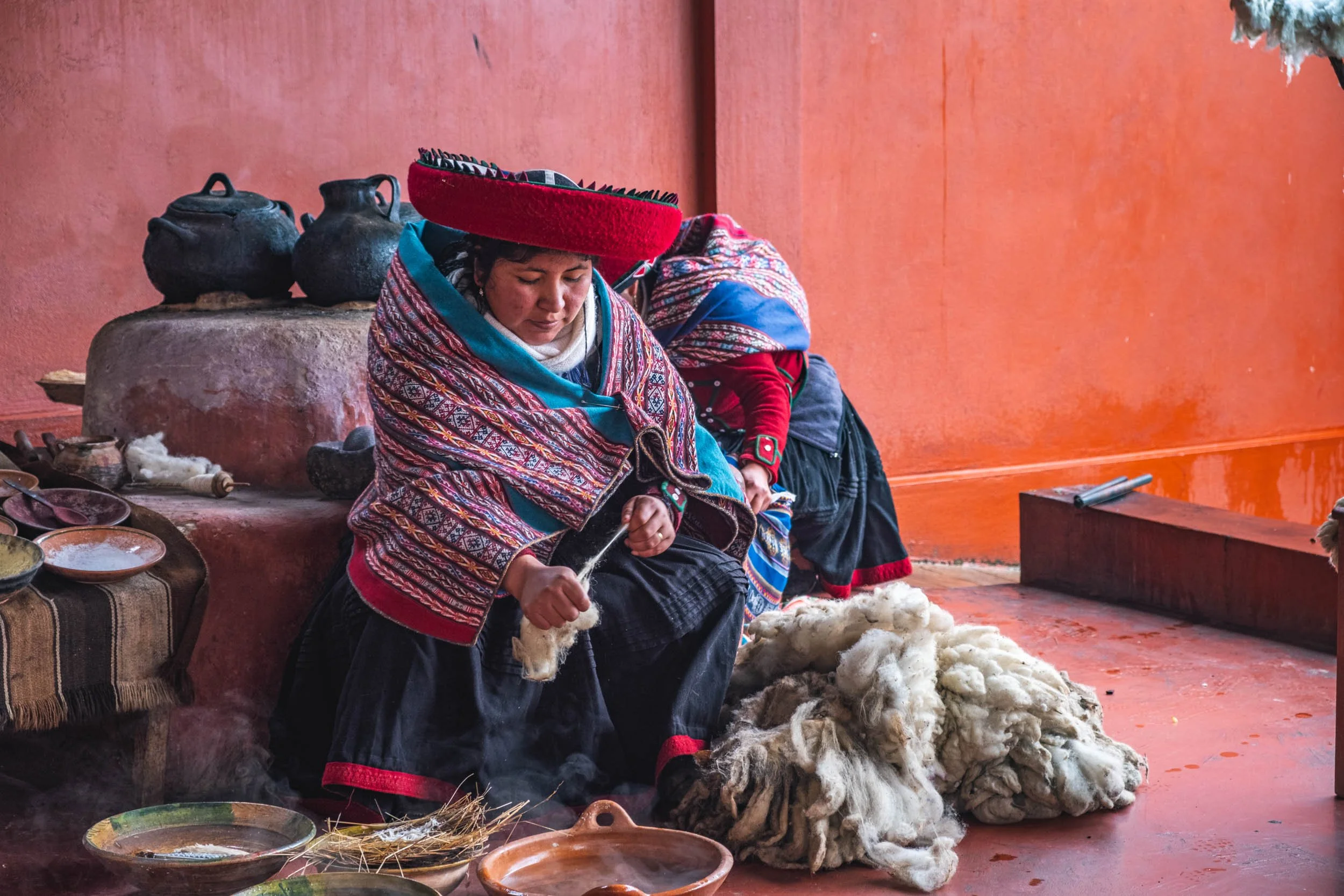 Here's how you spin llama wool with no spinning wheel to help