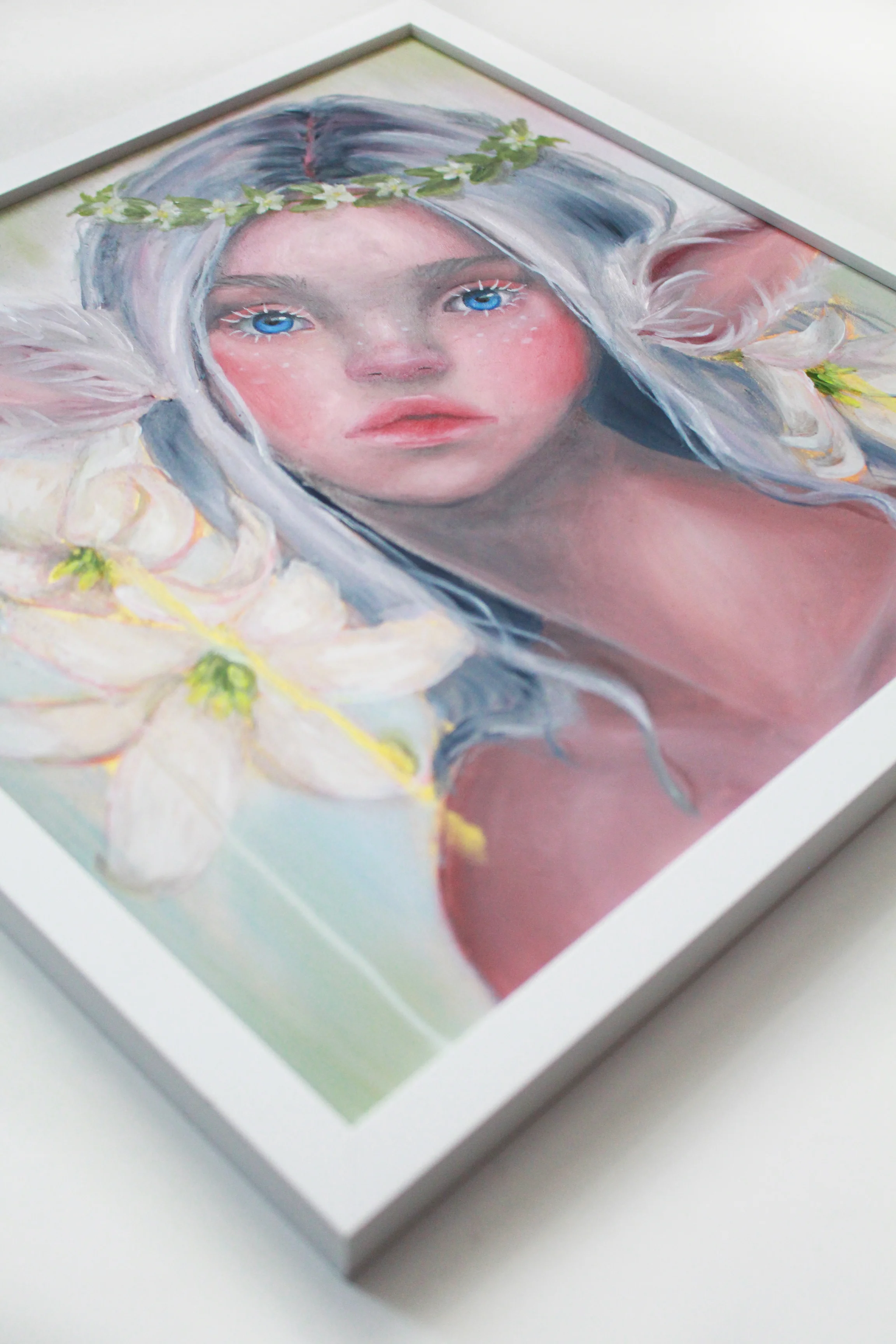 White Faun frame side.jpg