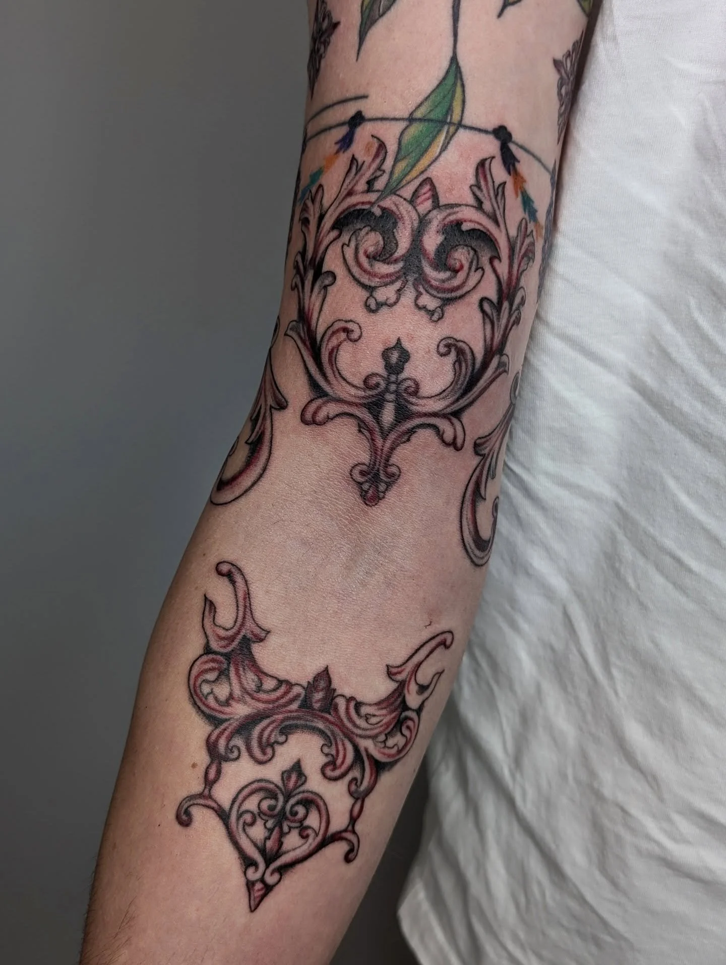 A super fun and challenging project done in 3 separate sessions. Thank you @_.stefan.x._  for being such a cool client. We did 3 sessions because filigree is quite detailed and time consuming when tattooing. The color was added last over the black un