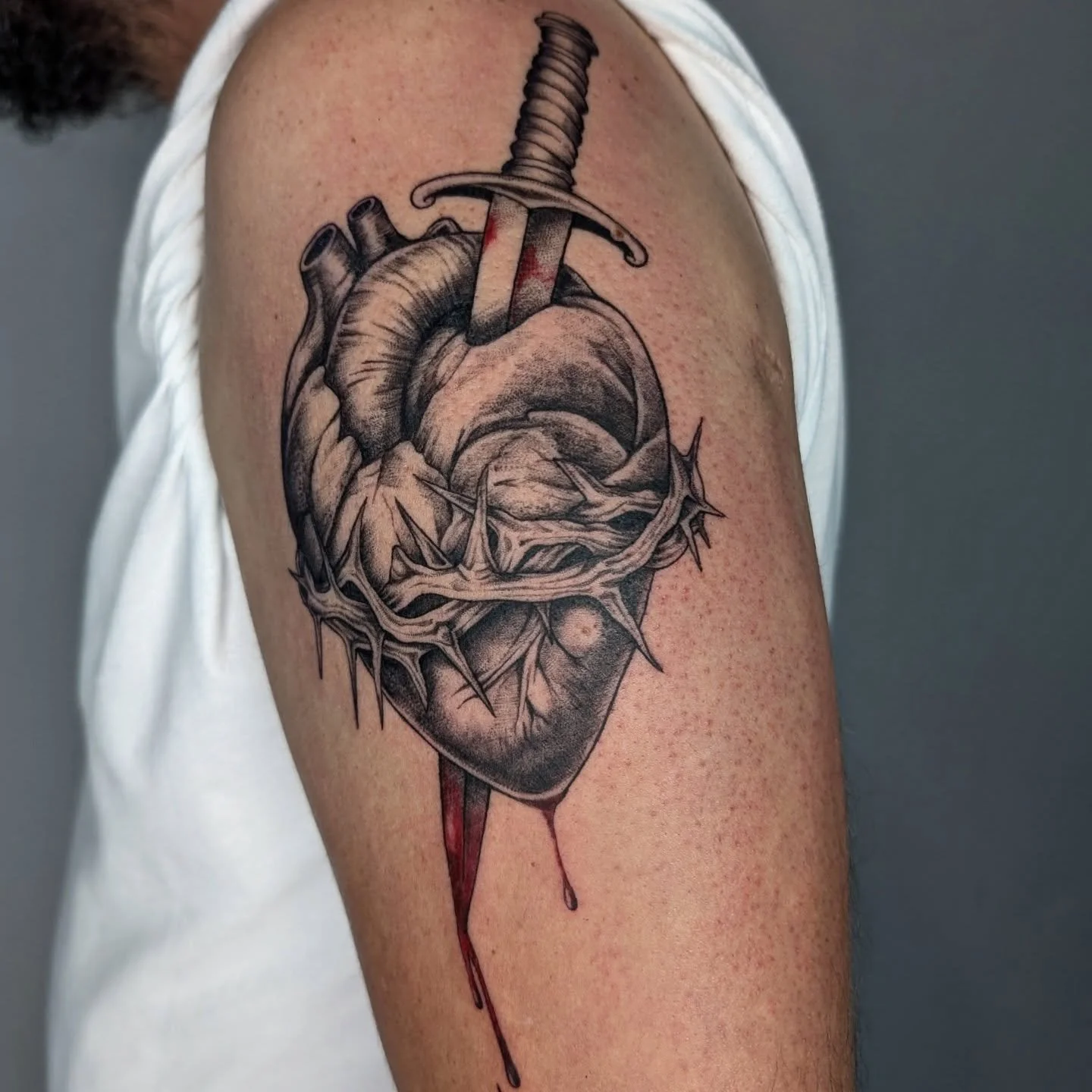 Heart and dagger tattoo for @sabinporosnicu. I really enjoyed working on this project. Hearts and daggers are considered a classic tattoo because they&rsquo;re deeply rooted in traditional tattoo symbolism and have been part of tattoo culture for dec
