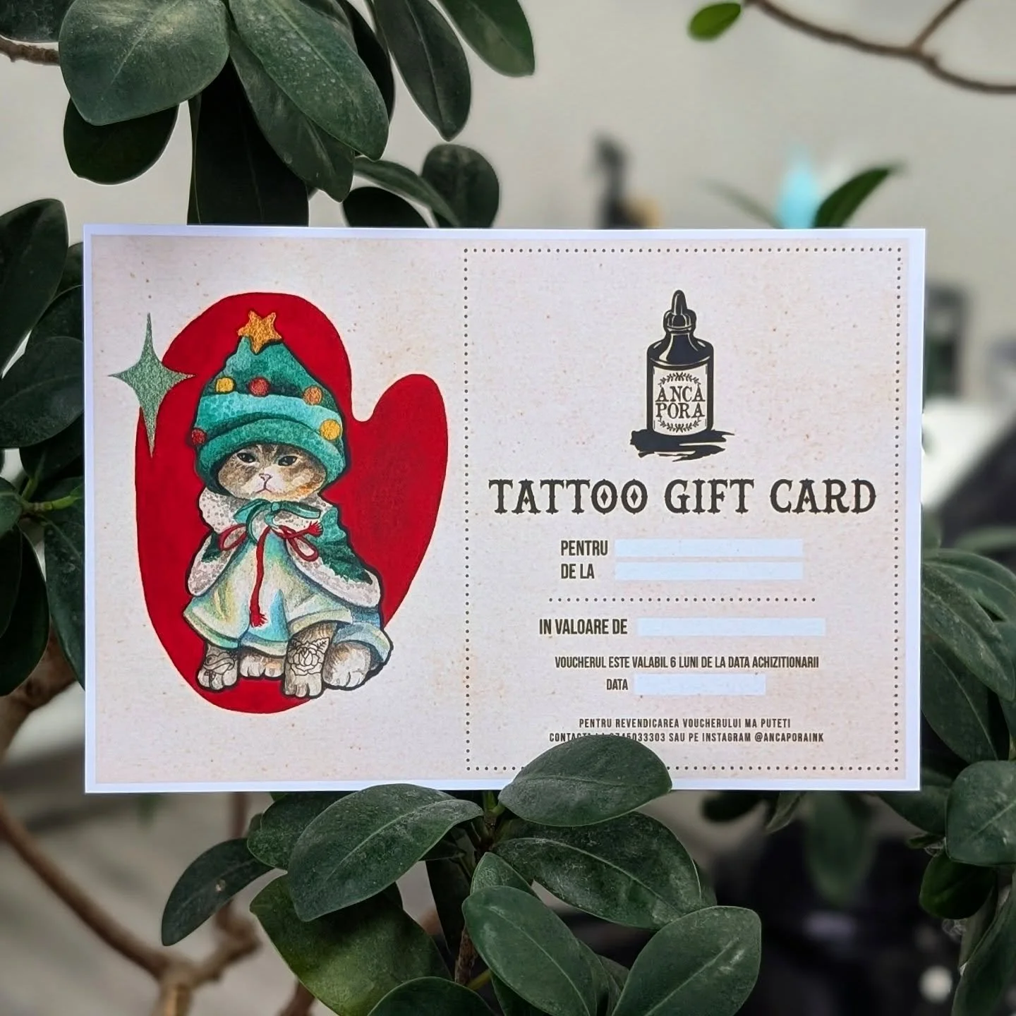 🎄✨ Tattoo Gift Cards disponibile!
Dacă vrei să oferi un cadou special de sărbători, poți alege un voucher pentru tatuaje cu cea mai cute ilustratie! Valabil 6 luni și perfect pentru orice iubitor de tatuaje.
Pentru achiziție, scrie-mi pe Instagram @