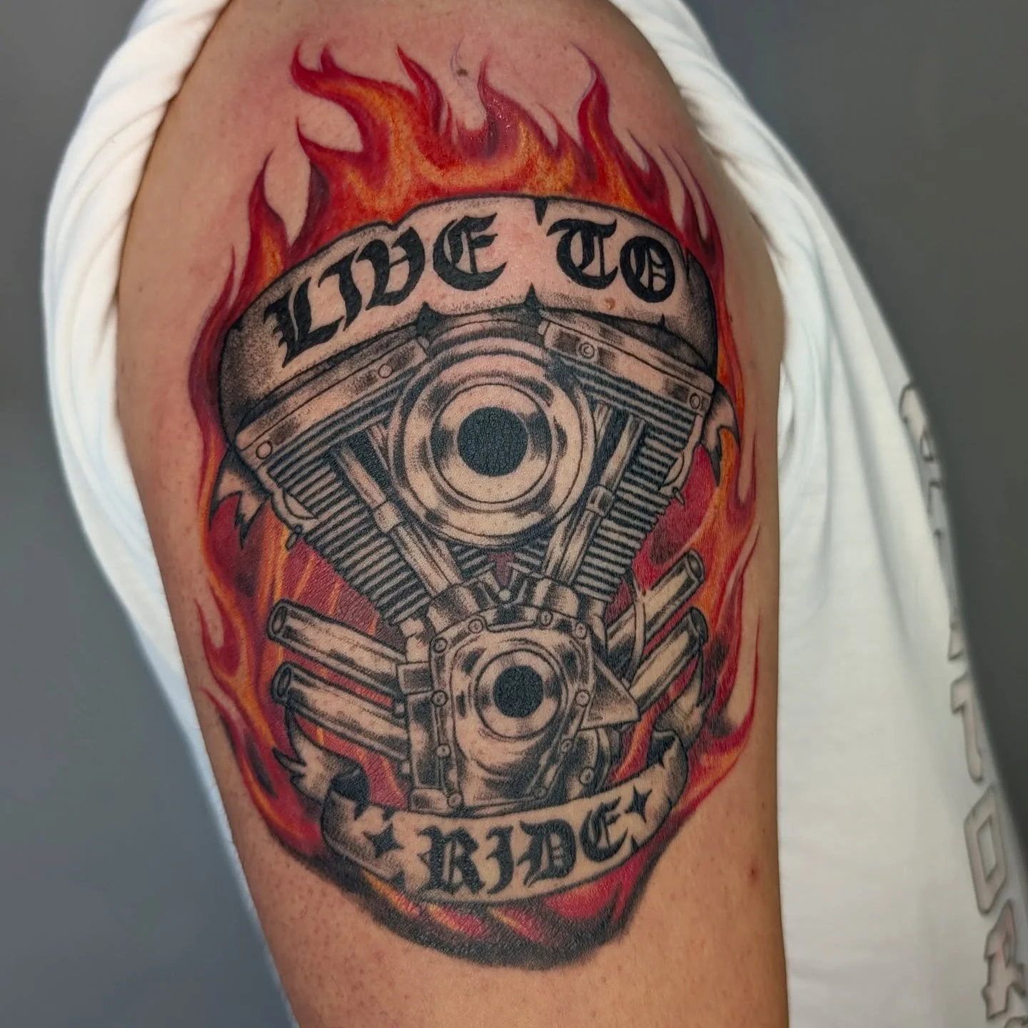 Custom Harley Davidson engine in flames for @sabinporosnicu . Done in two sessions. Thank you for the trust. Swipe to see the healed tattoo and the process. Bookings for January are open. Drop a DM and let's book your next session ❤️
.
.
#tattoo #col