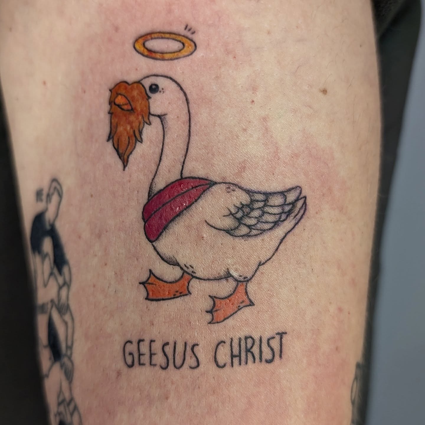 Some small silly tattoos. Contrary to popular belief not all tattoos have to have a deep meaning. Sometimes it's okay to just get something that will make you smile.
.
.
#tattoo #funnytattoos #smalltattoos #ancaporaink #ancaporaink