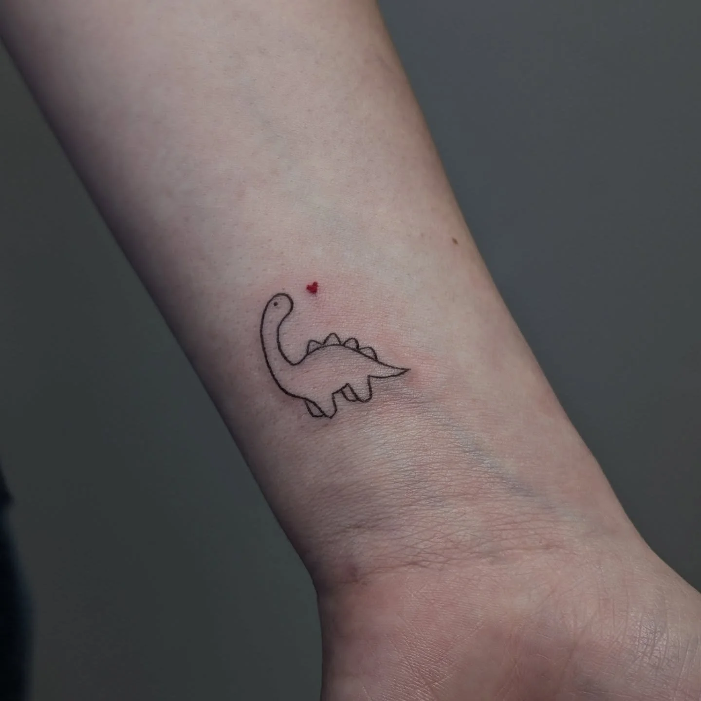 Life lately as a tattoo artist. Some smaller tattoo projects and some moments from behind the scenes. I love tattooing and everything that comes with the process. Bookings for April are open and I still have some spots left this month as well. Feel f