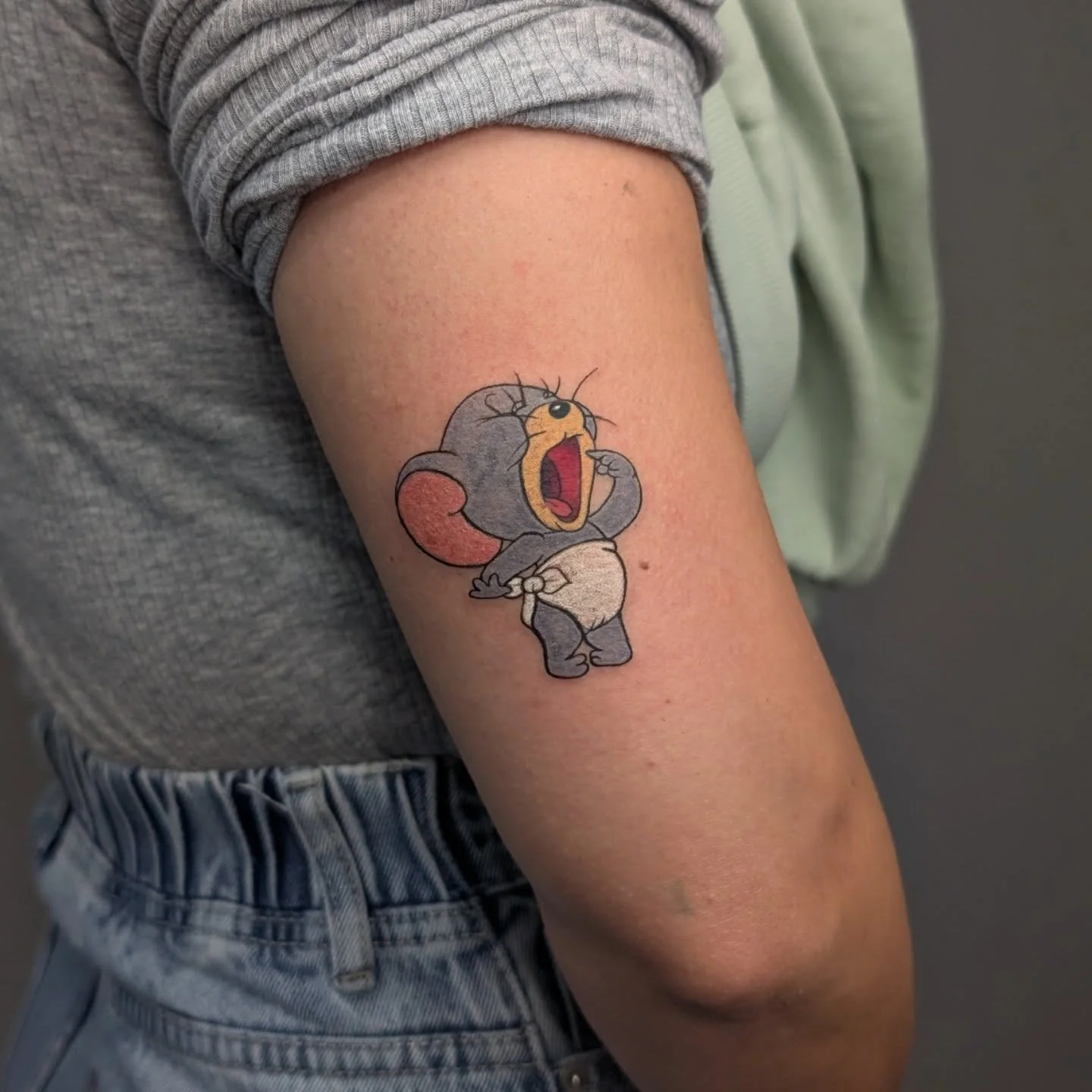 Nibbles color tattoo for @kookyanca. Such a cute little piece 🫶. Bookings for April are now open.DM to secure your spot in time 😁
.
#tattoo #cartoontattoo #colortattoo #ancaporaink #targumures