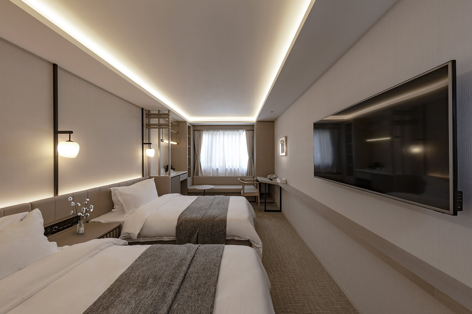Deluxe Room2.jpg