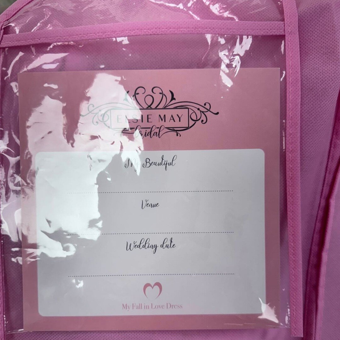 We are always so pleased to hear from happy bridal stores! 🥰

It's the little things that make happy brides 😊

These dress bag cards are so important, not only for the brides details, but to keep your brand and boutique looking smart, stylish, curr