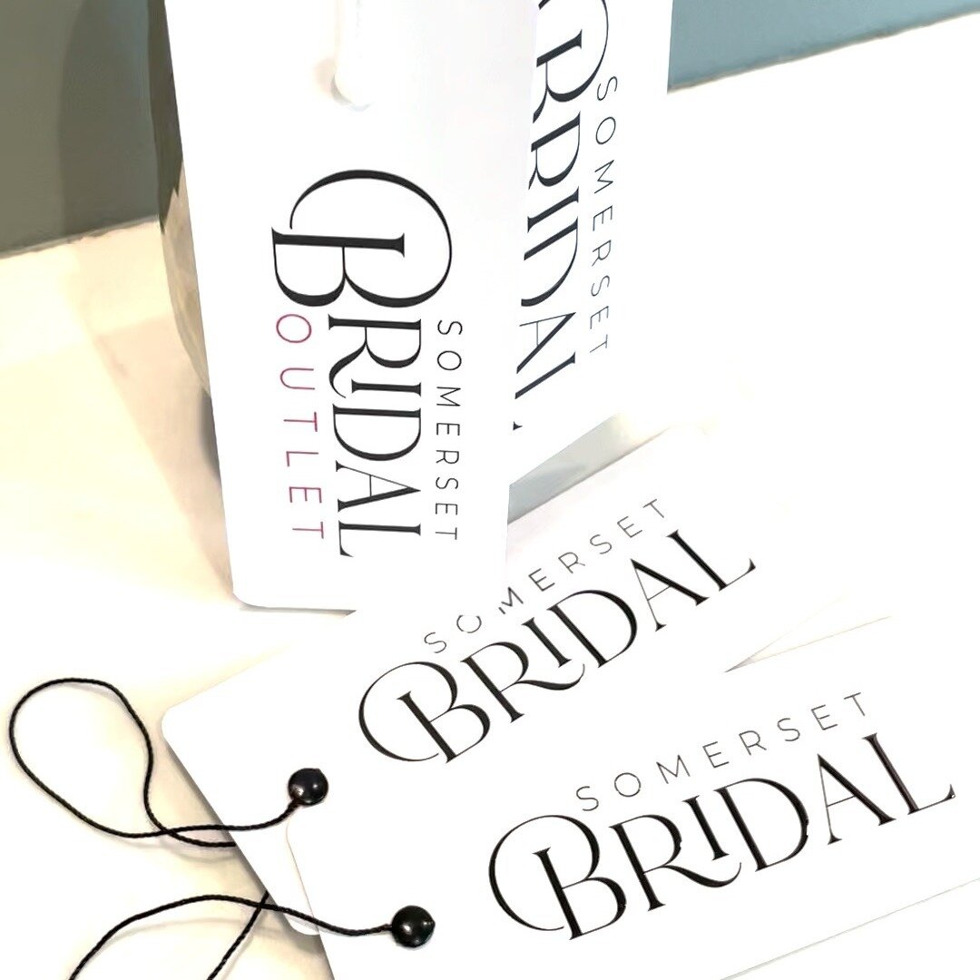 An alternative to foiling.. our gloss varnish leaves a shiny raised emphasize on any colour, especially black text and logos, like these for @somersetbridal 😍

Adding similar tags for your outlet makes a stunning collection 🤩 with the added stylish