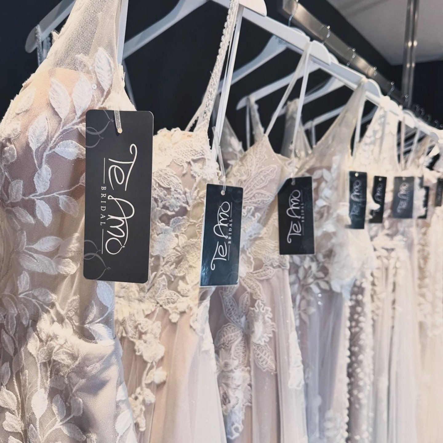 We love seeing our dress labels in situ! 😍

Dress tags are so important, not only for the finer details, but to keep your brand and boutique looking smart, stylish, current and professional 👌🏻

We can help with your tags, from design to print and 