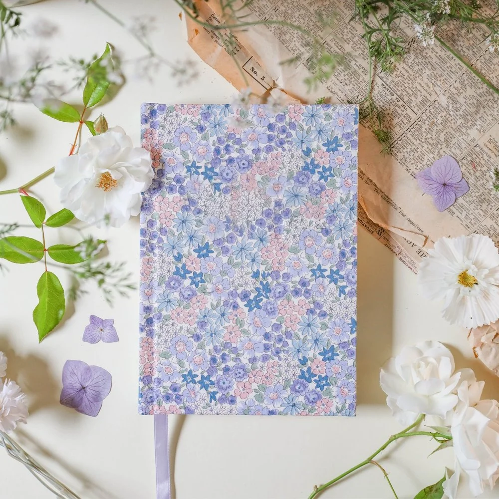 Charming Meadow – Art Journal