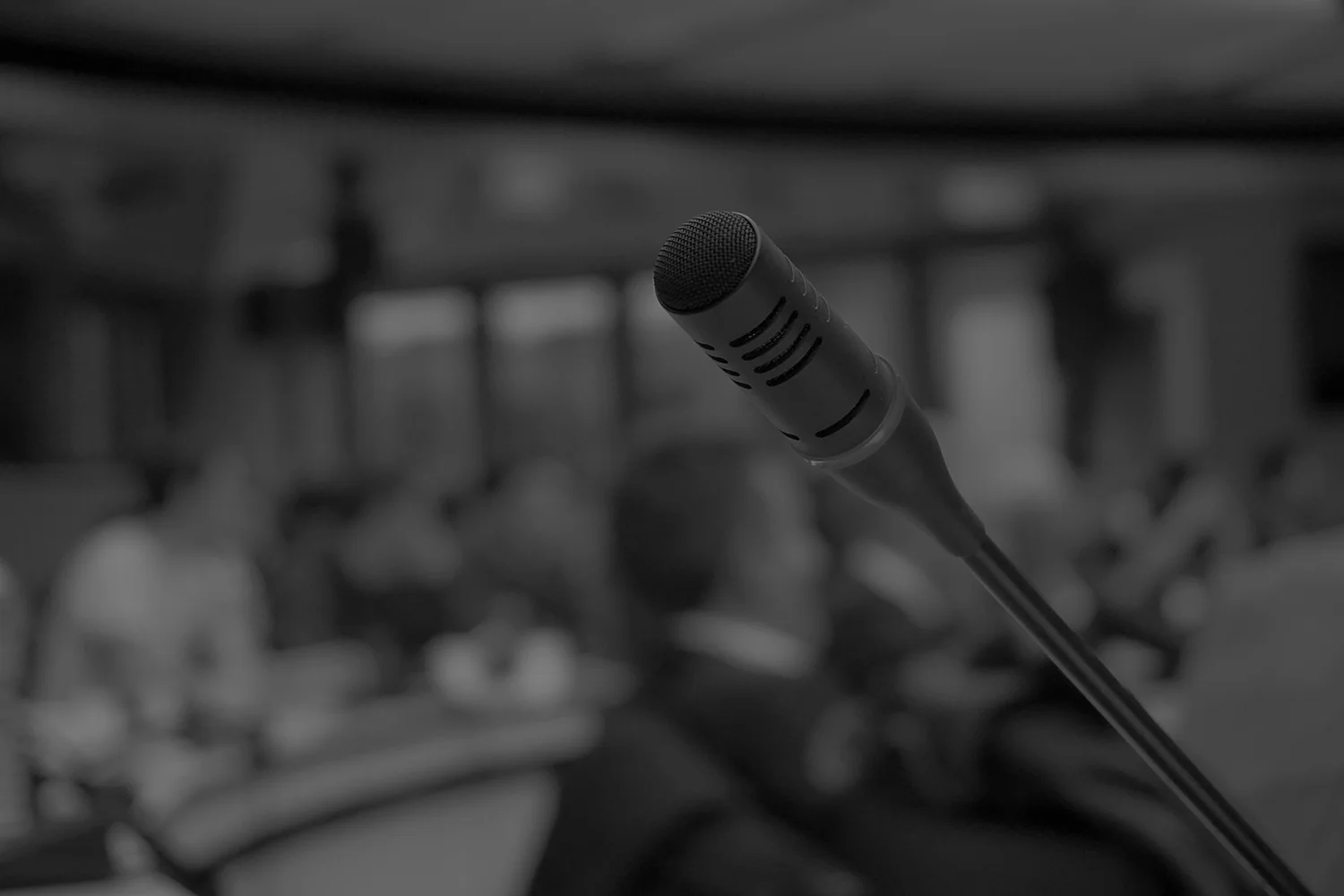 microphone-704255_1920_BWDark.jpg