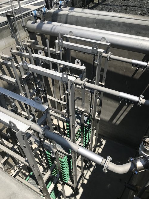  Application: Sludge thickening Location: USA Description: Thickening of waste activated sludge up to 4 % without the use of polymers. 