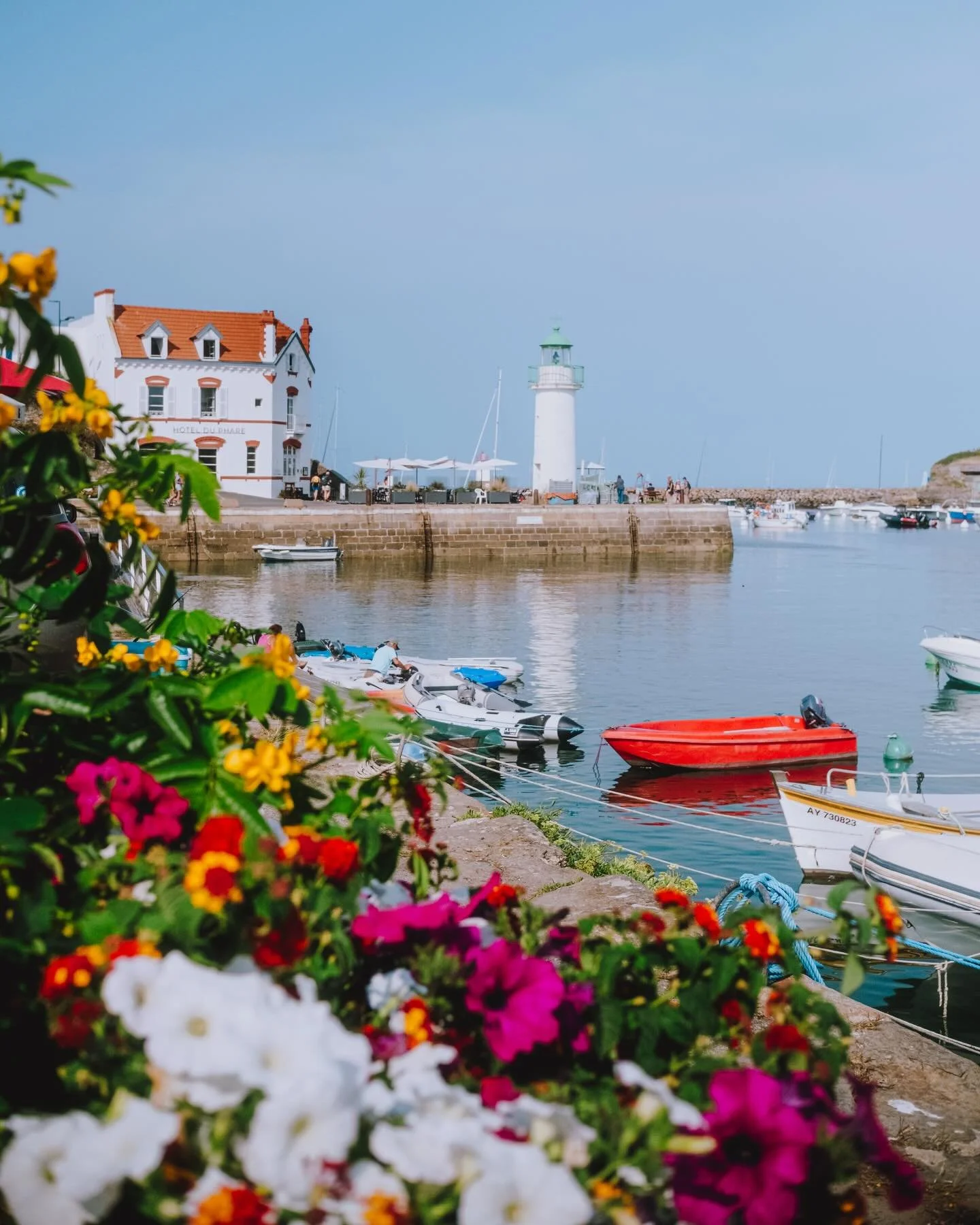 SAUZON, Belle &Icirc;le. Favorite?
.
📸: @fujifilmfrance Fujifilm X-T3 + @ttartisanofficial 27mm f/2.8
.
.
.
.
#bretagne #morbihan #belleileenmer #fujifilmphotography #summervibes #frenchvillage #travelinspo #eurotravel