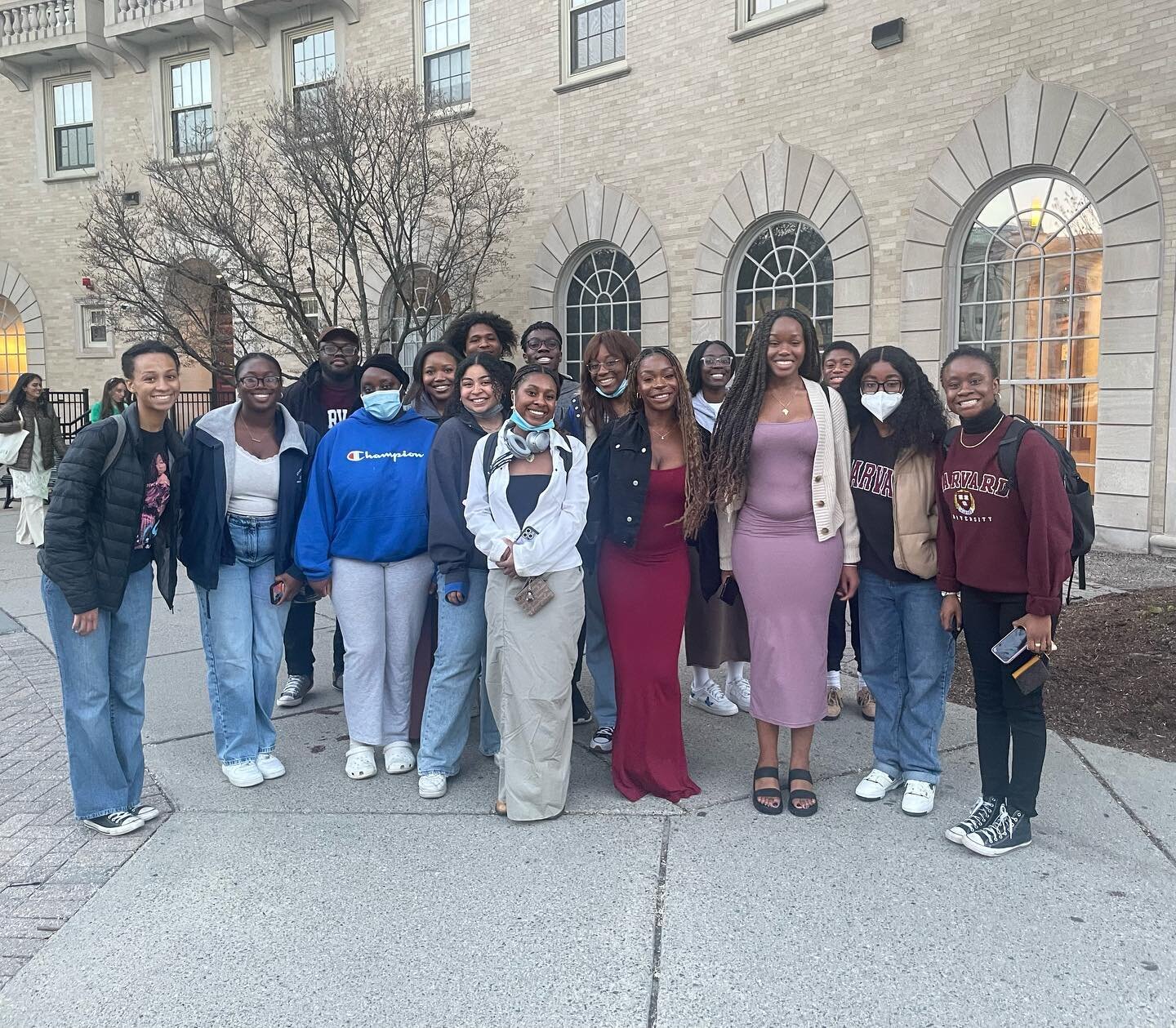 An incredible day learning from the brilliant minds at Harvard Medical School with the HSBSE Pre-Med community!!🧑🏽&zwj;⚕️👩🏾&zwj;⚕️