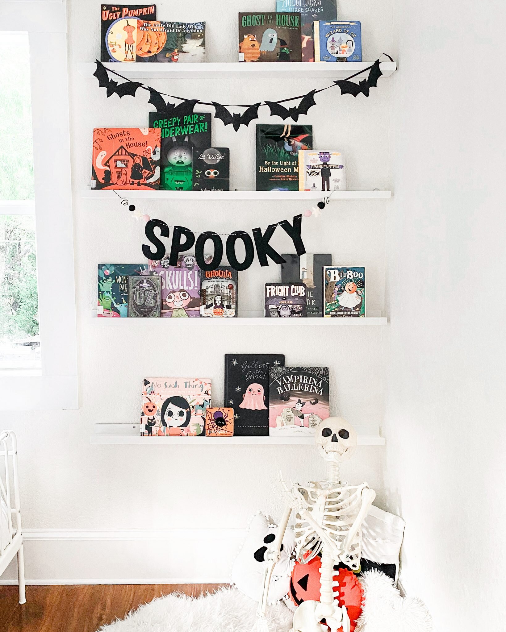 Halloween-themed bookshelves w/ Gilbert the Ghost — Clavis Publishing ...