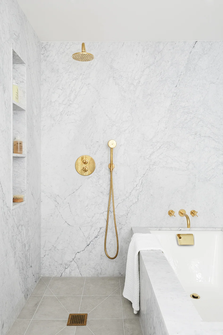 h. 18th_St_Master_Bathroom_022.jpg