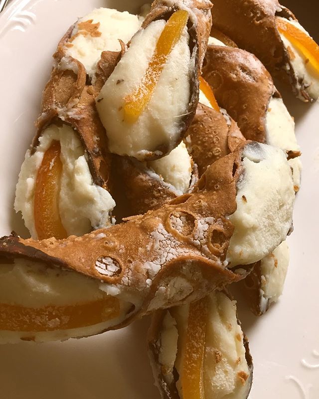 Our dolce - Canolle - filling of cream with Ricotta cheese and orange peel for freshness. Come and try 😉 Diego and Ca&rsquo; Cucina family
.
.
.
.
.
.
.
.
.
.
.
.
.
.
#cacucina #rebekkavej49 #hellerup #casa #italian #italianfood #italiandelicacy #it