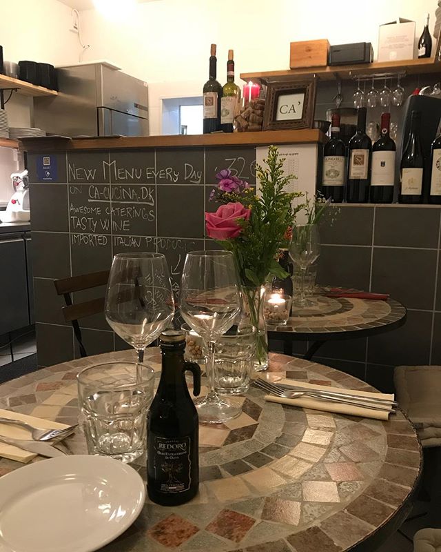 Every night you can enjoy our authentic Italian food in a cosy atmosphere. And a good glass of wine! Call to book your table 3170 7552. #italianrestaurant #bestitalianfood