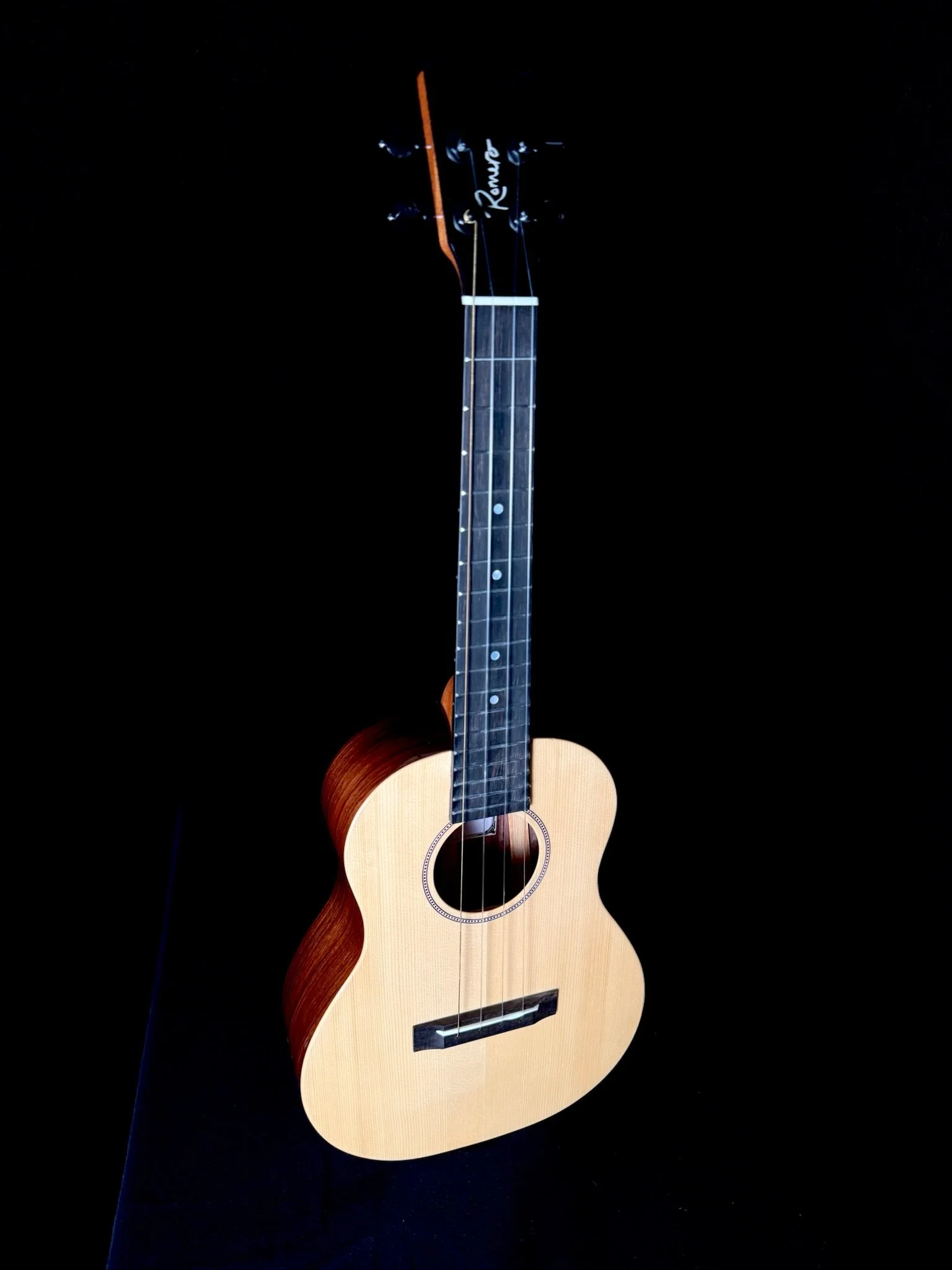 Grand Tenor Vibrante Spruce/Pau Ferro 23003