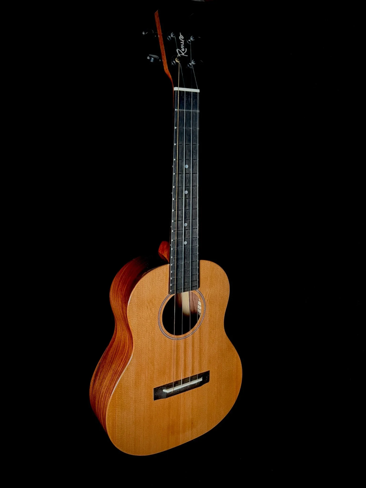 Grand Tenor Vibrante Cedar/Pau Ferro 24010