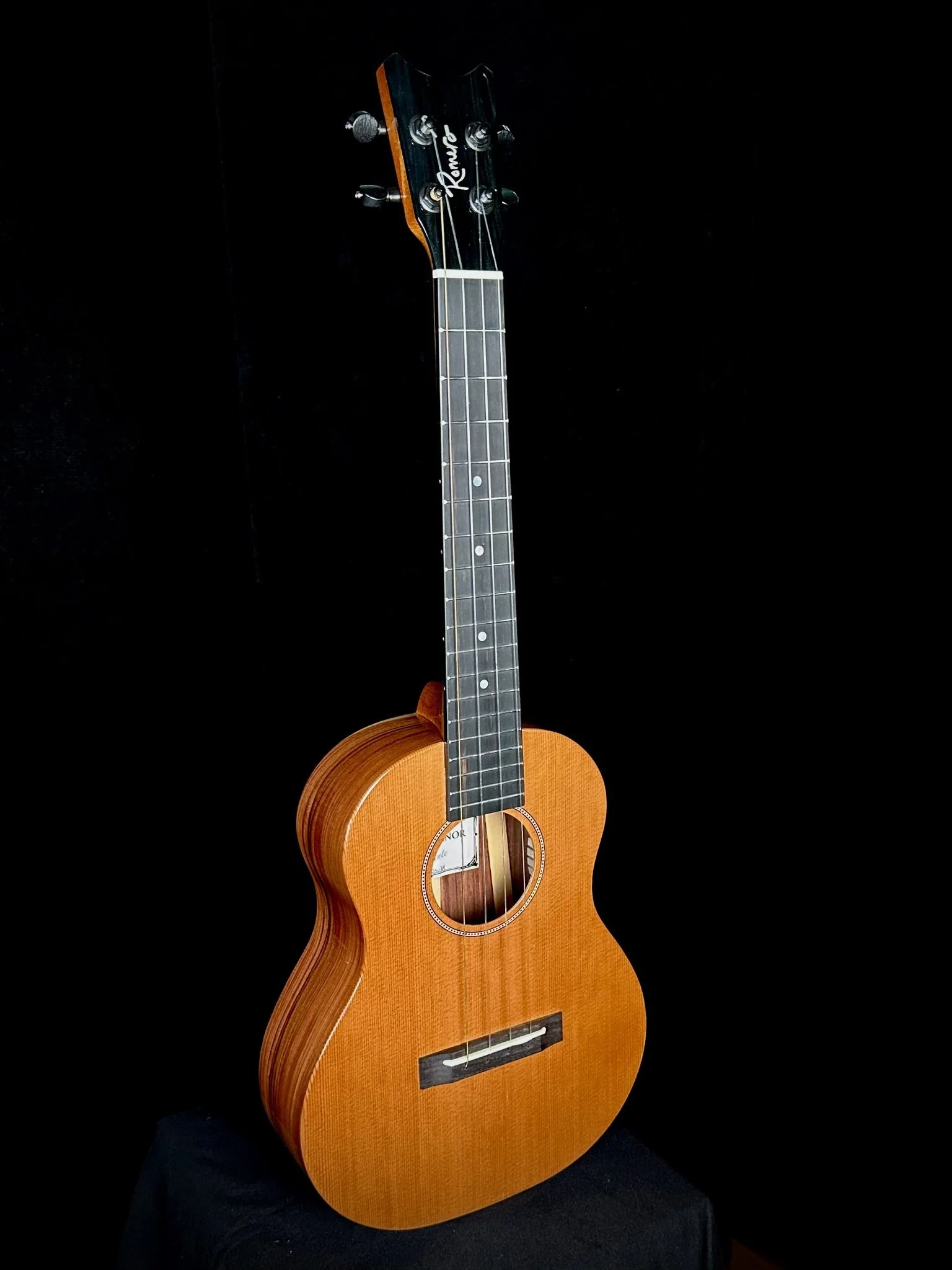 Grand Tenor Vibrante Cedar/Pau Ferro 23038