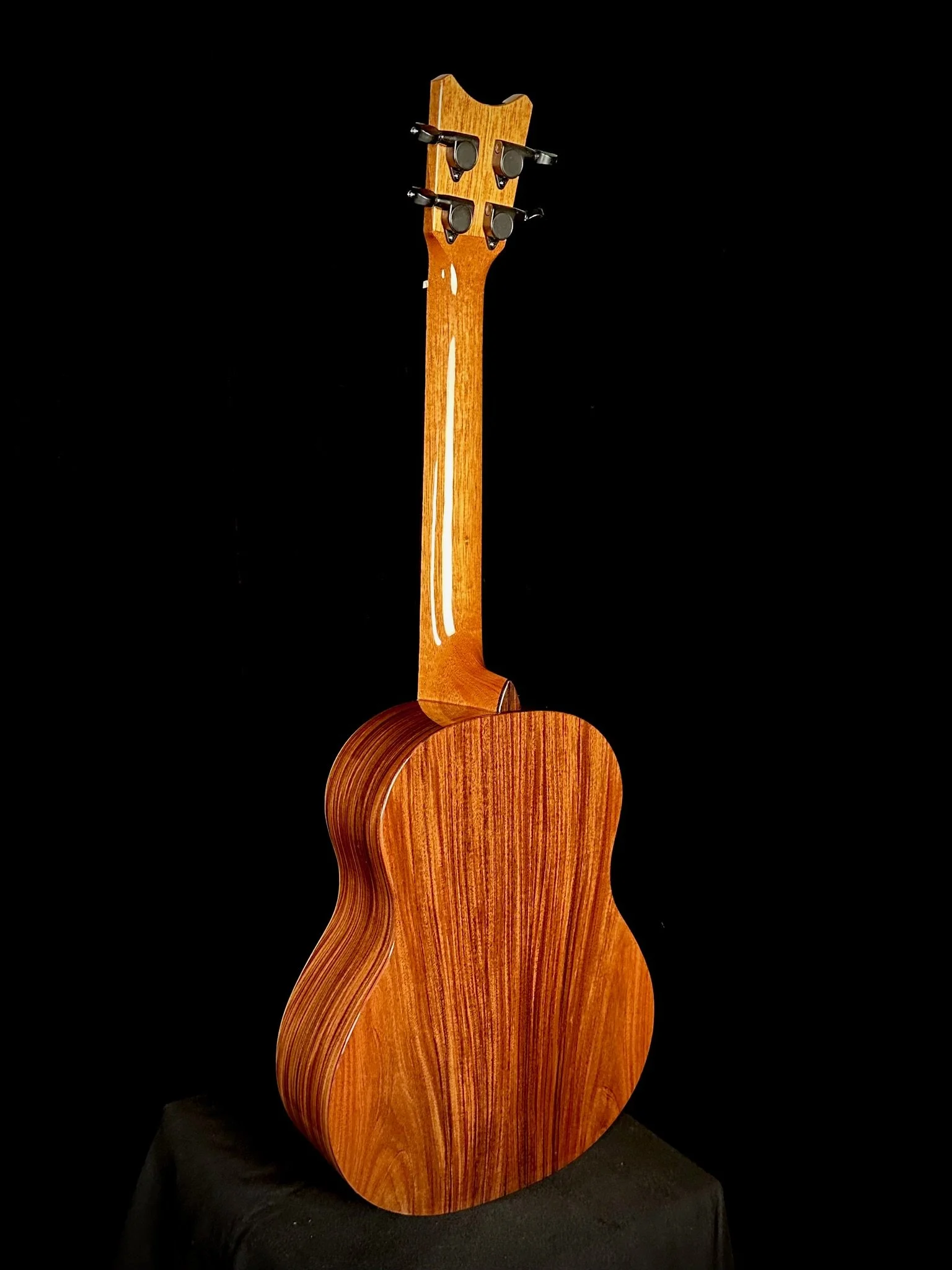 GTV Spruce:Pau Ferro 23026 ba.jpg