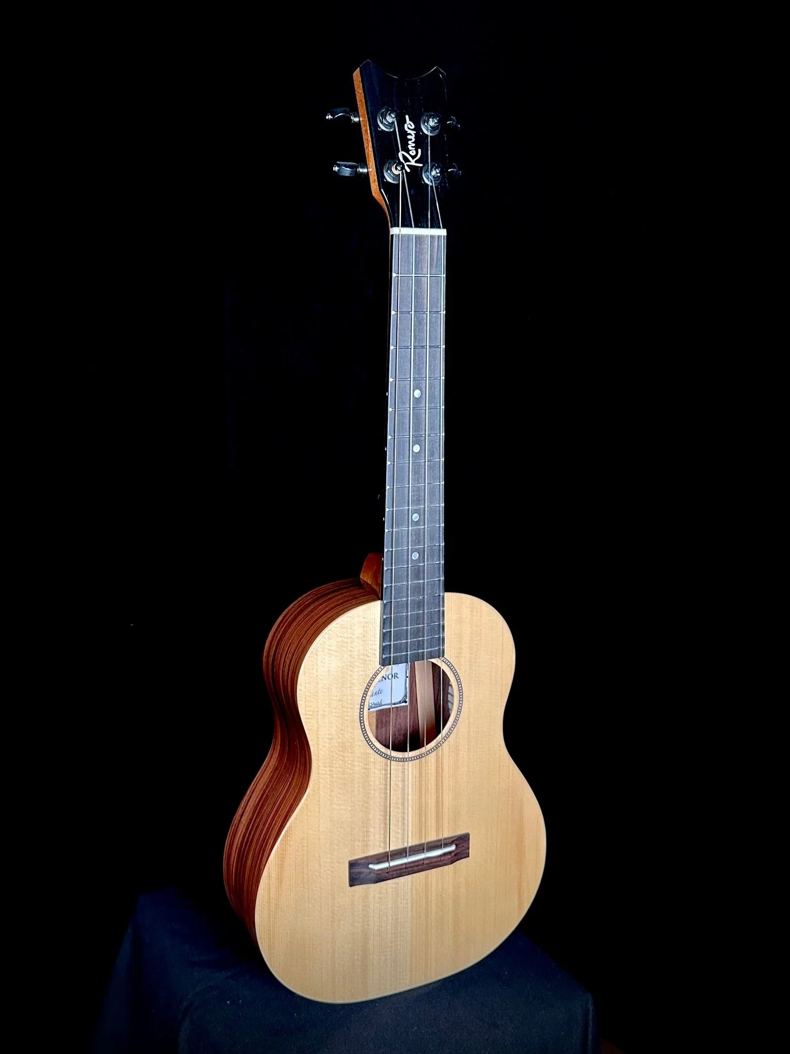 Grand Tenor Vibrante Spruce/Pau Ferro 23026