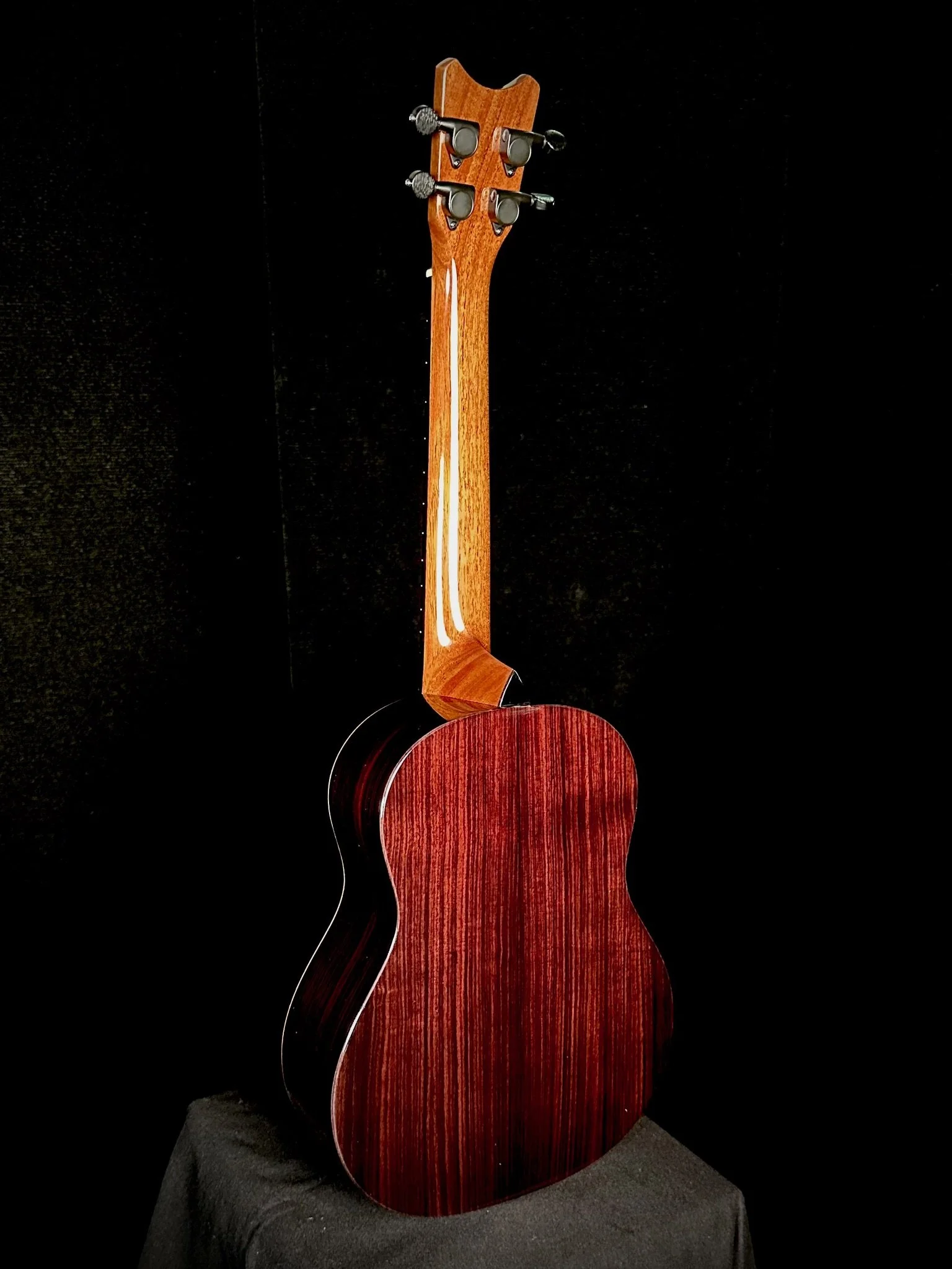 GT Cedar Rosewood 24009 ba.jpg
