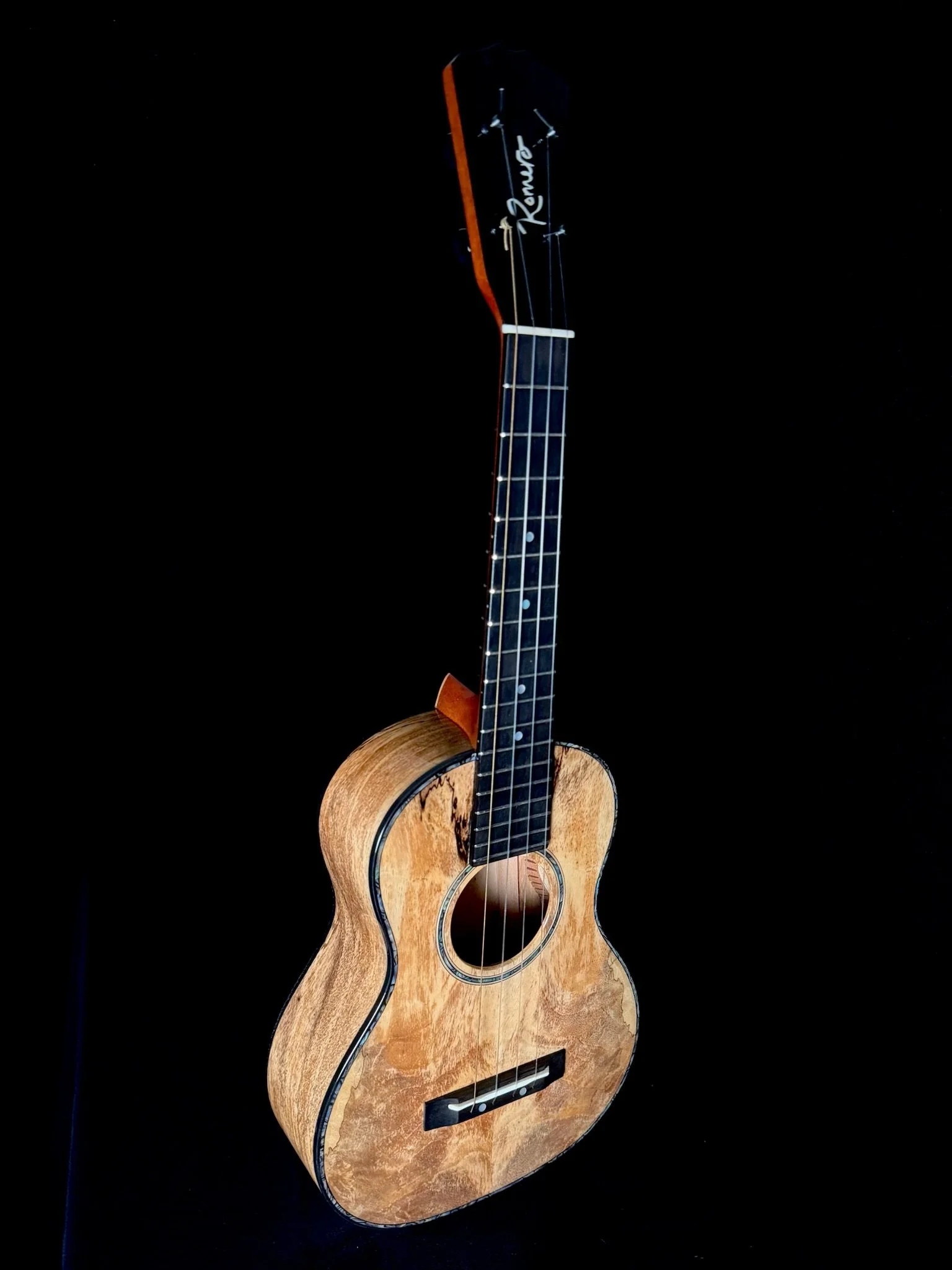 80 SigTenor MG 24007 front.jpg