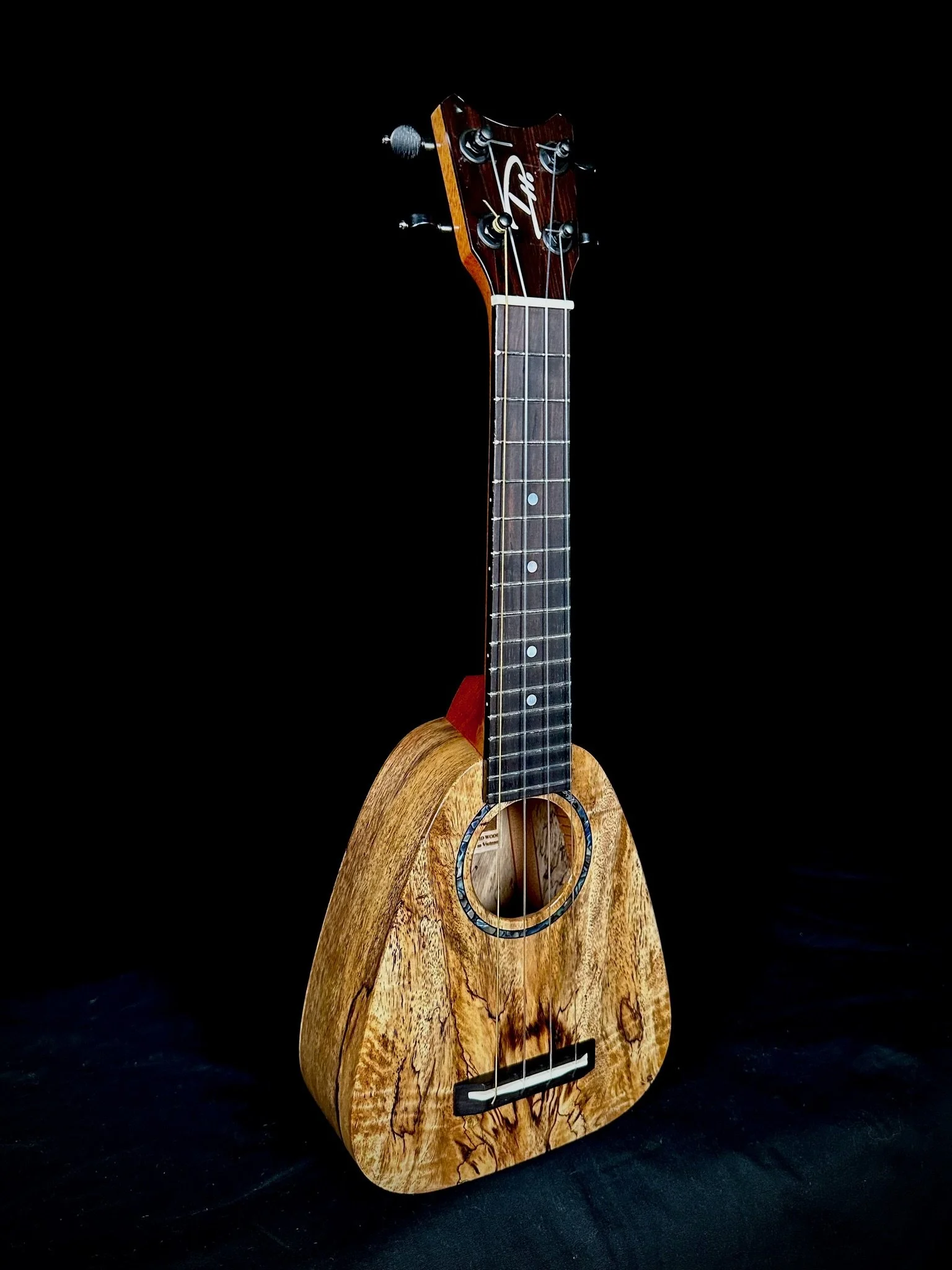 XS Soprano Mango 25006 fr.jpg