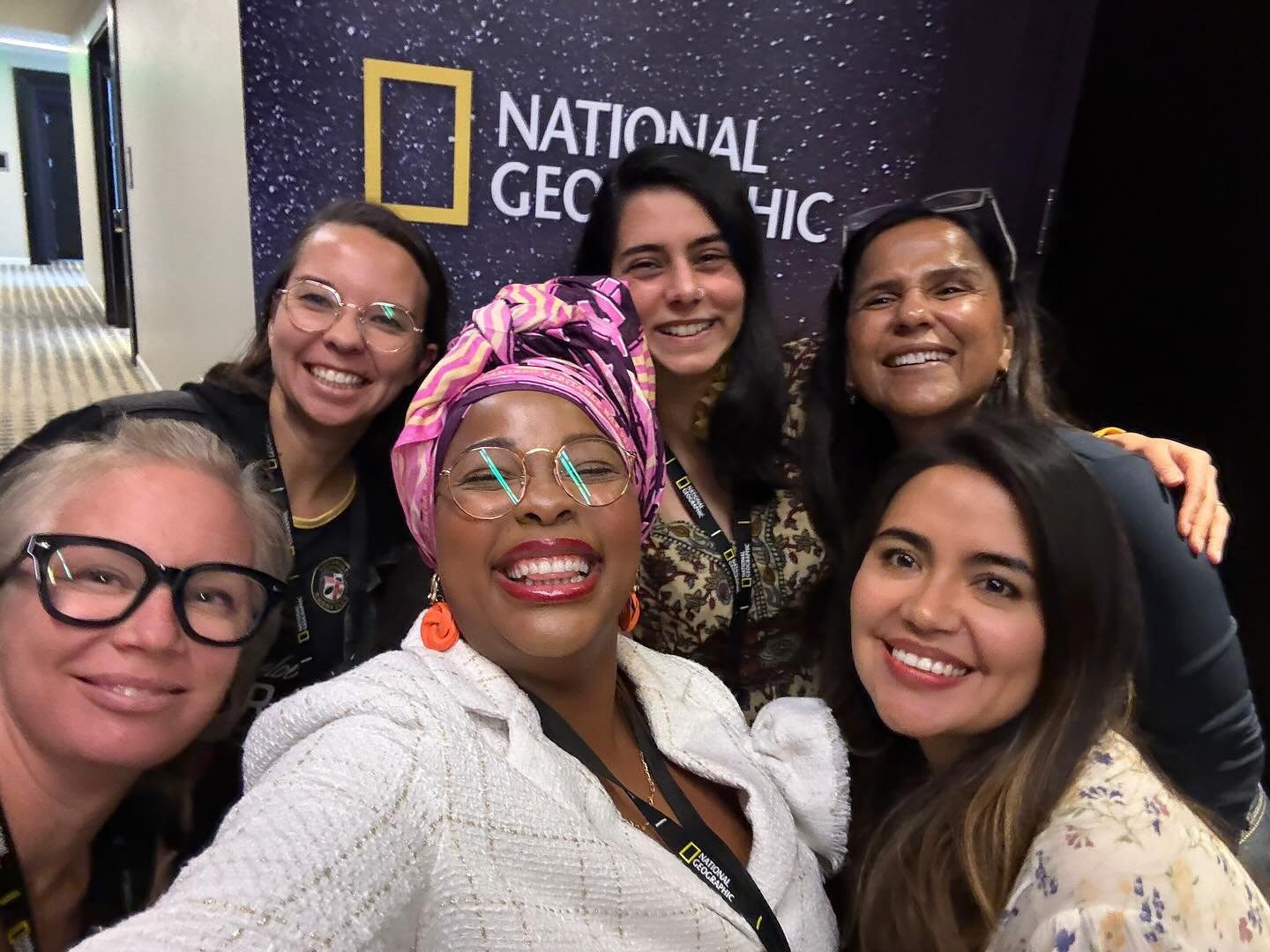 Basking  with amazing Explorers at National Geographic&rsquo;s Phoenix retreat&mdash; so many amazing scientists, storytellers, and just flat-out great people. ⭐️
.
@natgeo @insidenatgeo @natgeoexplorers