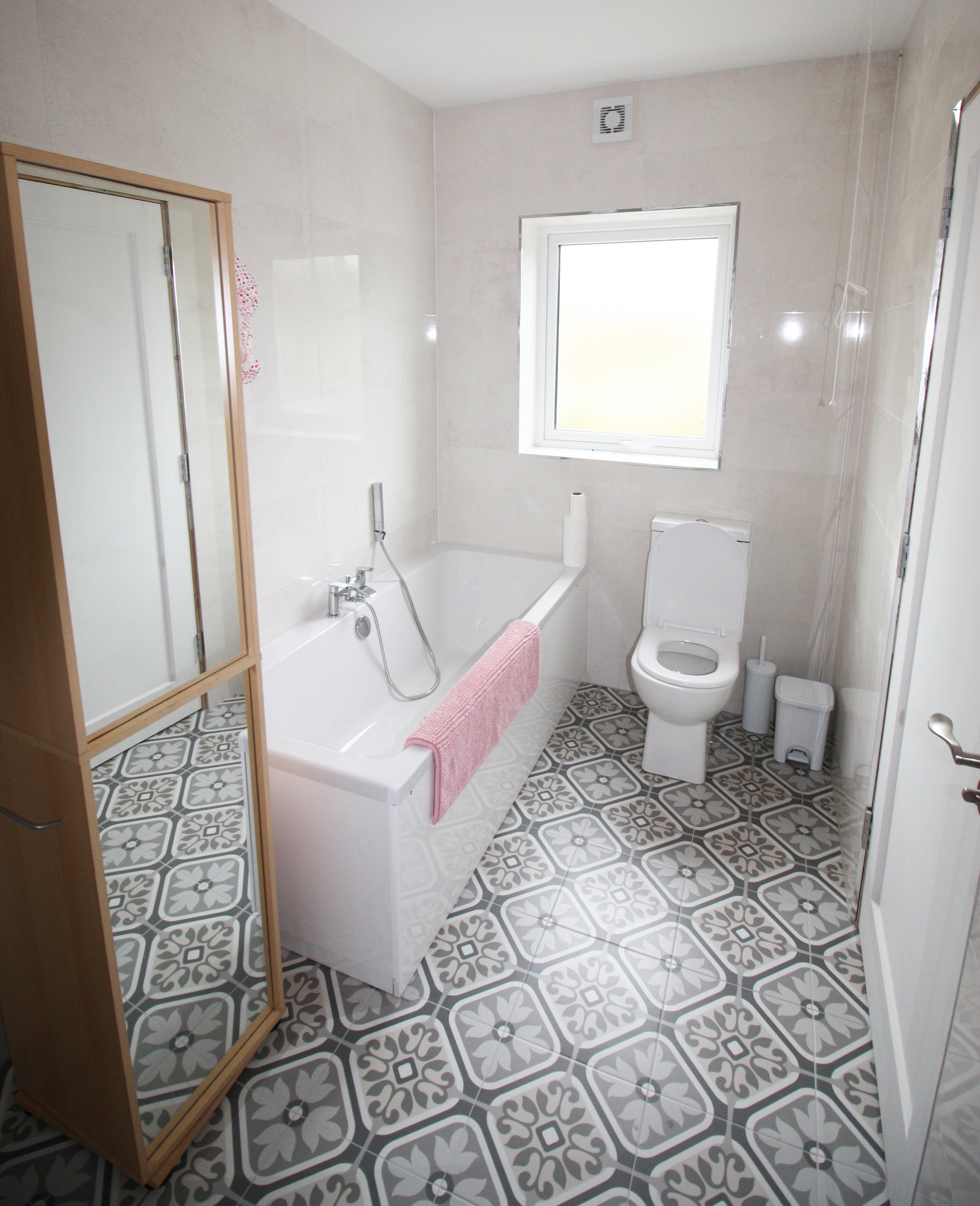 ensuite.jpg
