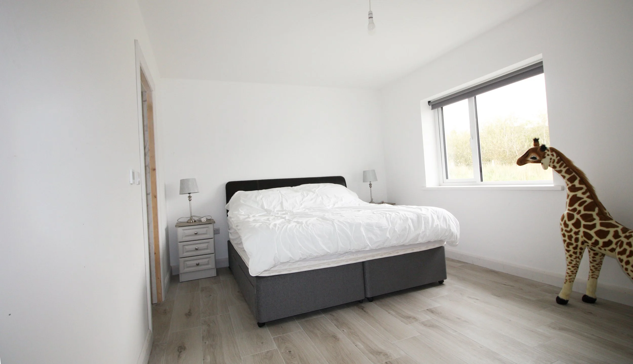 bedroom1.jpg