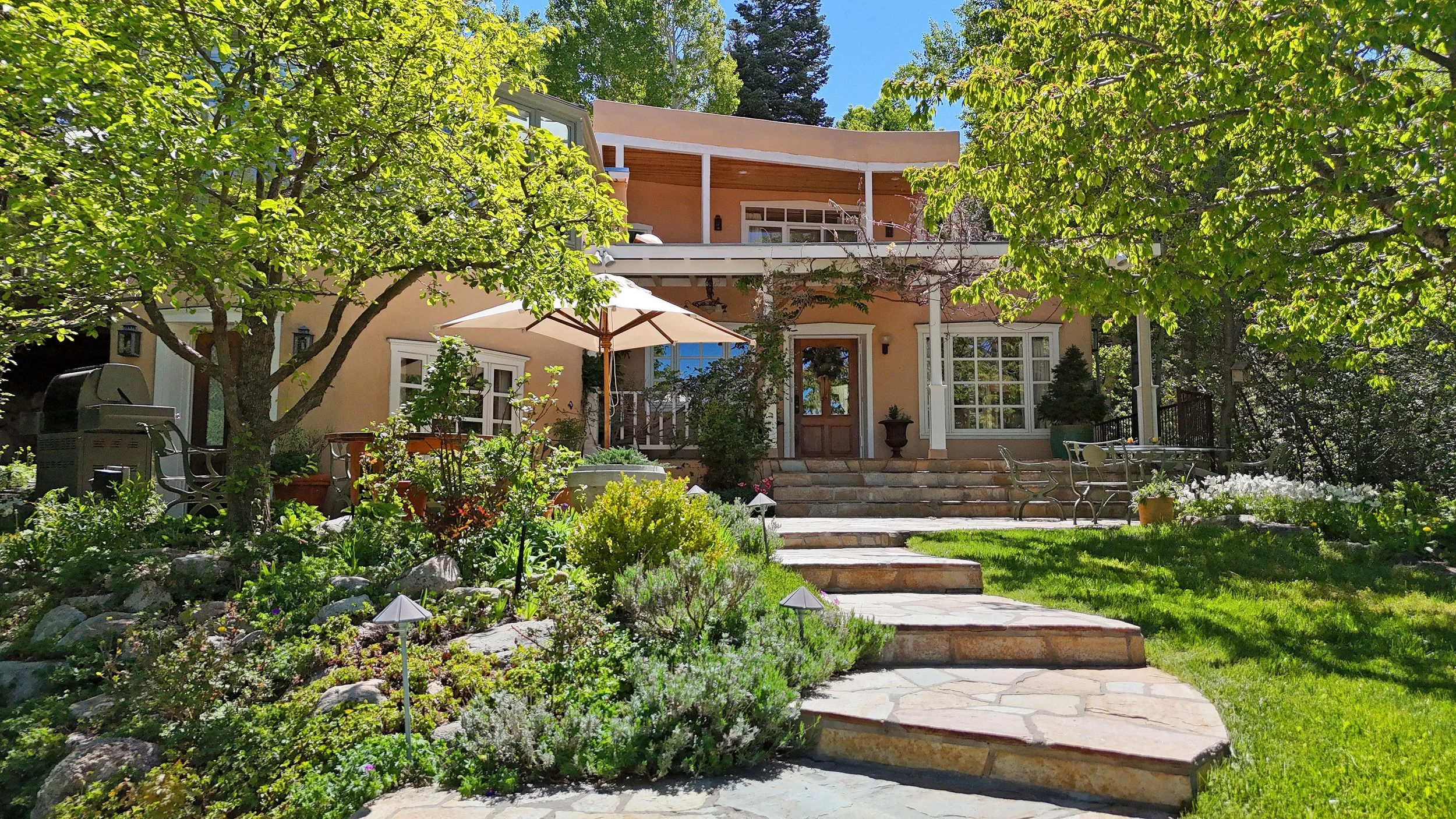 FRONT STEPS VIEW 2.jpg