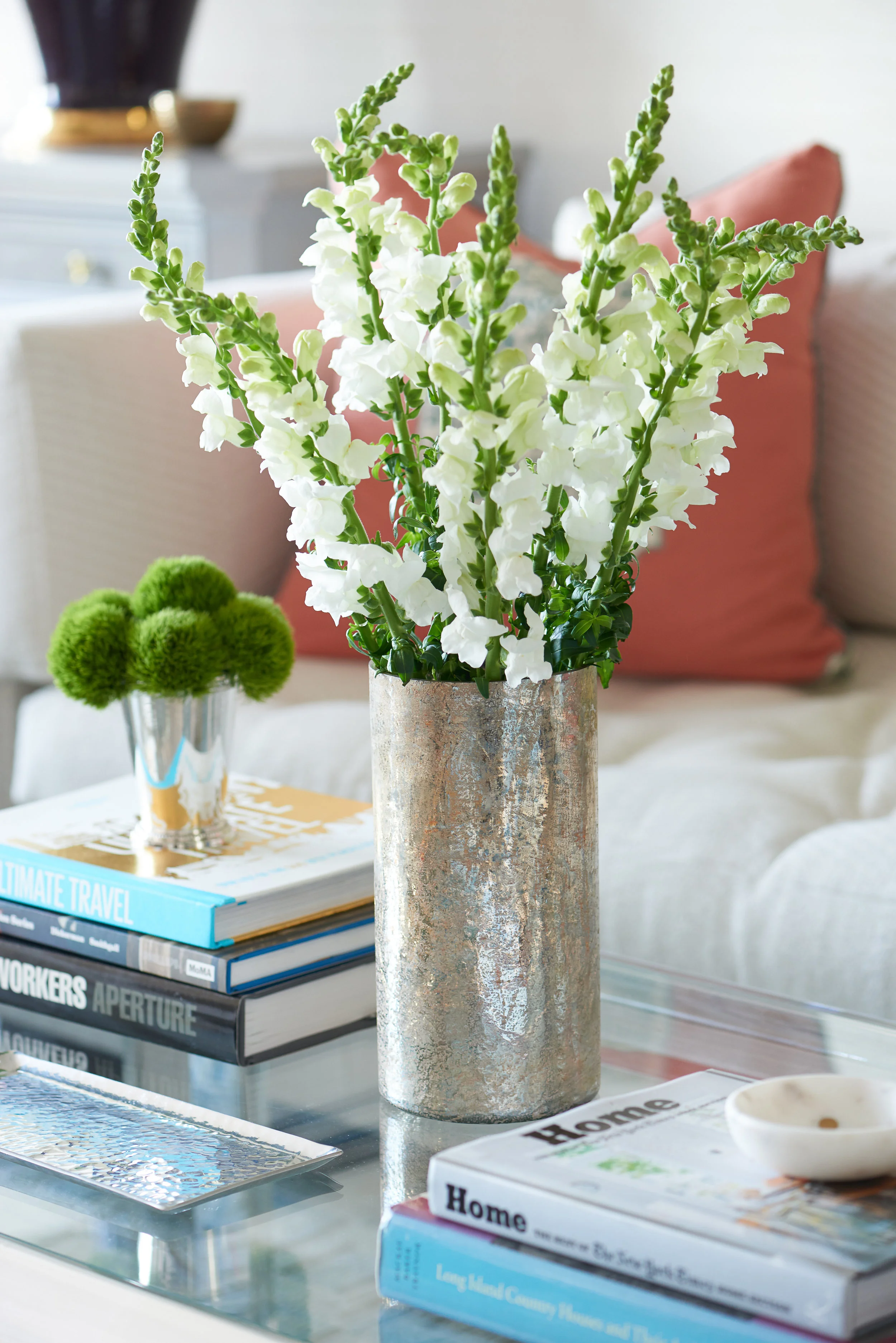 Lyon-Field--Interior-design-flowers- ©Jane Beiles-0597.jpg