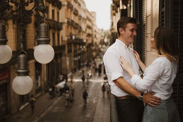 Balcony's and Barcelona🔹 Tag your personal favorite of your own shooting with #barcelonafortwo 😻💓🔹 #nextstopbarcelona #coupleshoot #couplephoto #photographerbarcelona #photographybarcelona #lovestorybarcelona #couplegoals #couplegoalsbcn #engagem