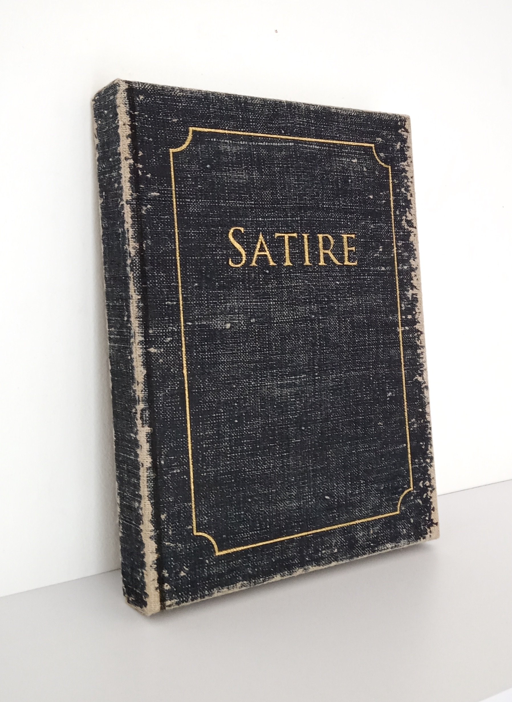 Satire. [31 x 23cm] 2017