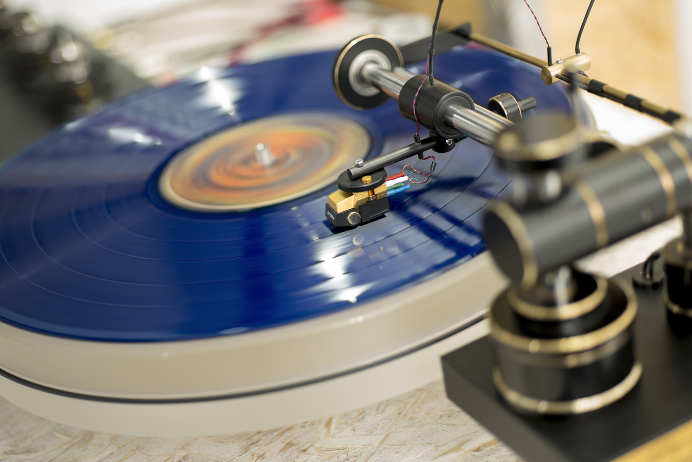 PRE AUDIO SP-1501 TURNTABLE