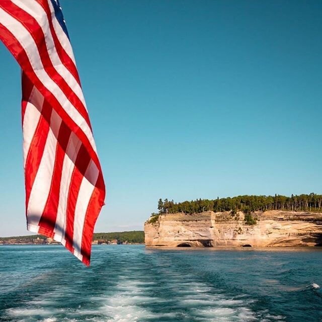 Today we honor. Happy Memorial Day ✨ #boatlife #memorialday #wehonoryou #thankful #greatful