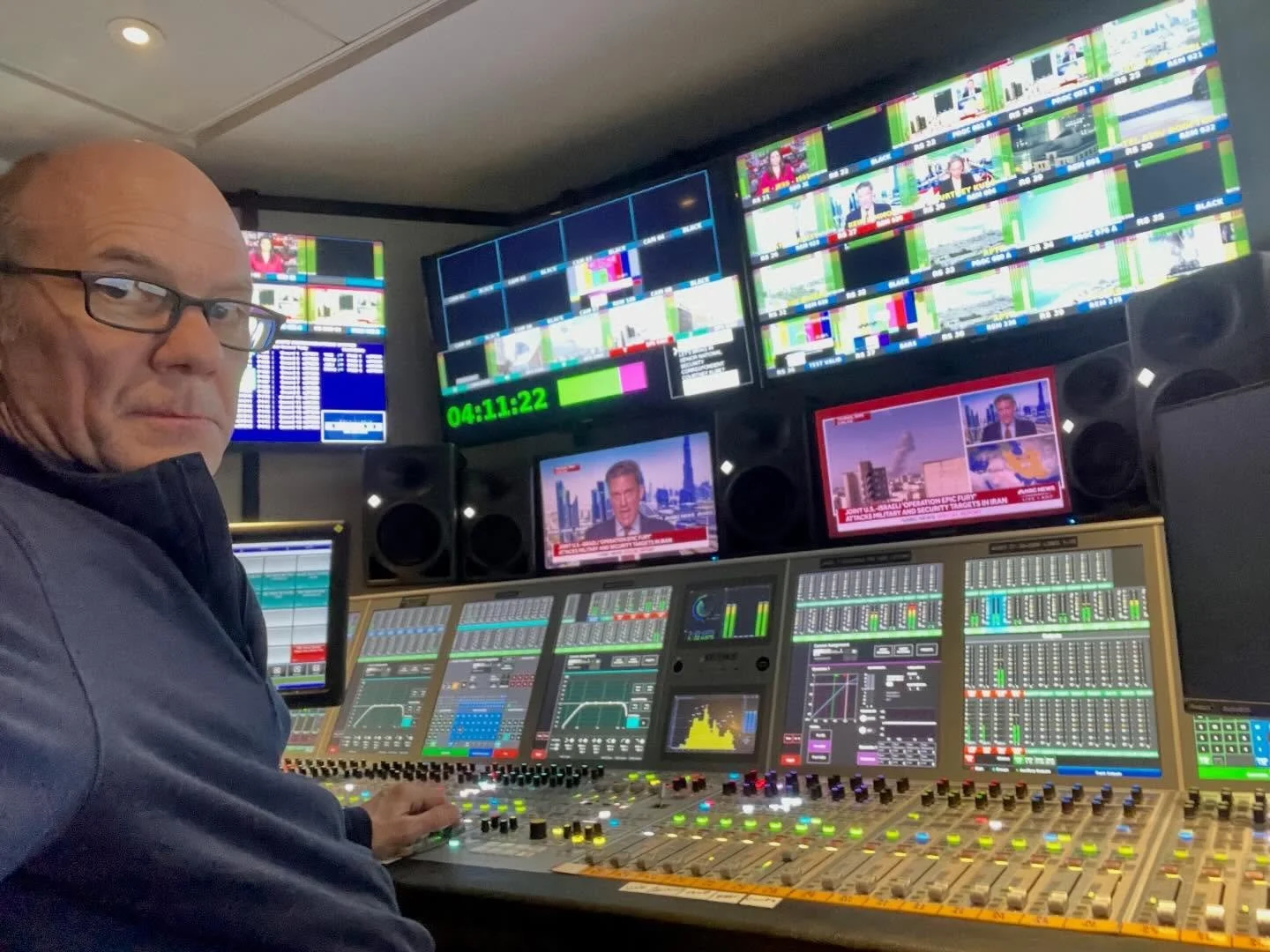 In the thick of it last night for NBC News&hellip;💥📺 
&bull;
&bull;
#nbcnews #specialreport #wagthedog #freelanceaudioengineer #jeffnelsontrb