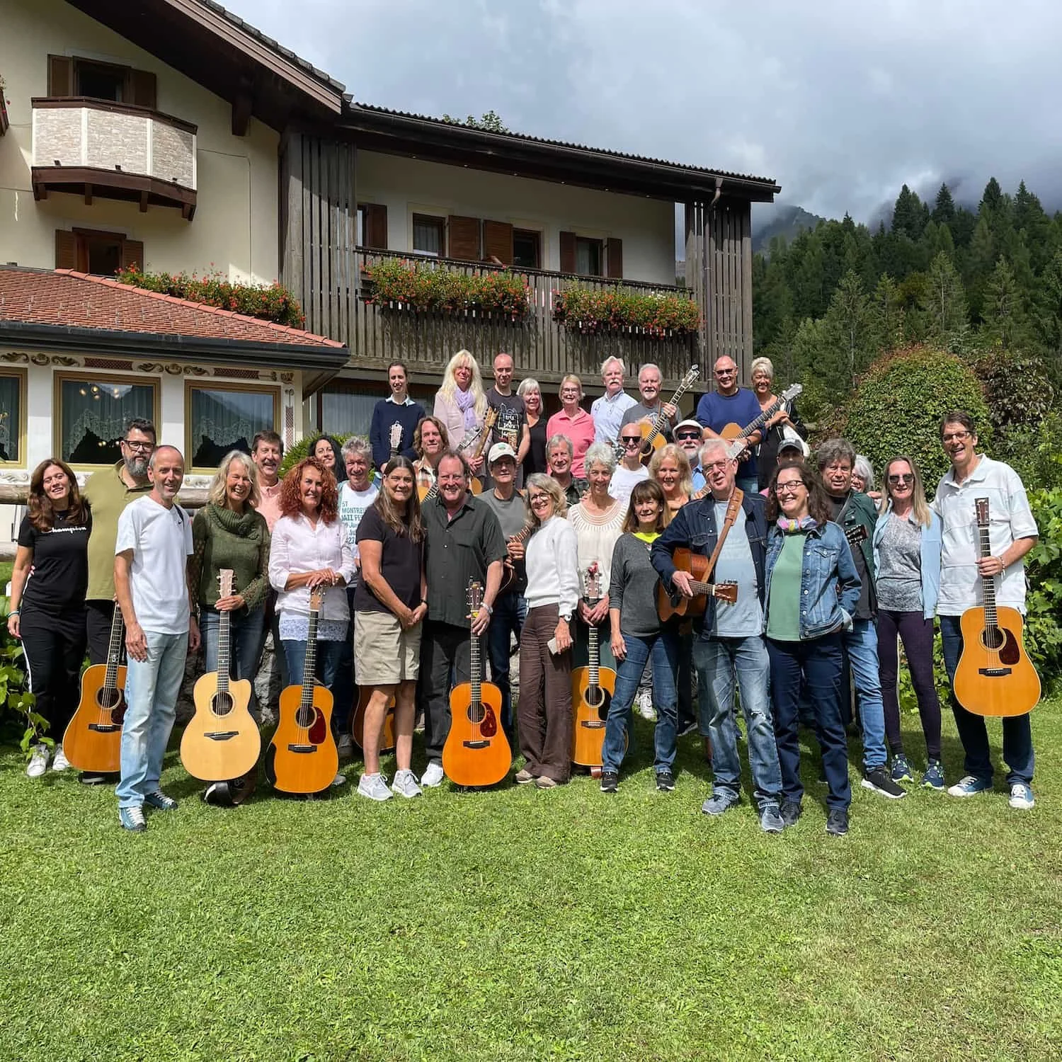 Acoustic Guitar Camp - Italy - Roberto Dalla Vecchia.jpg